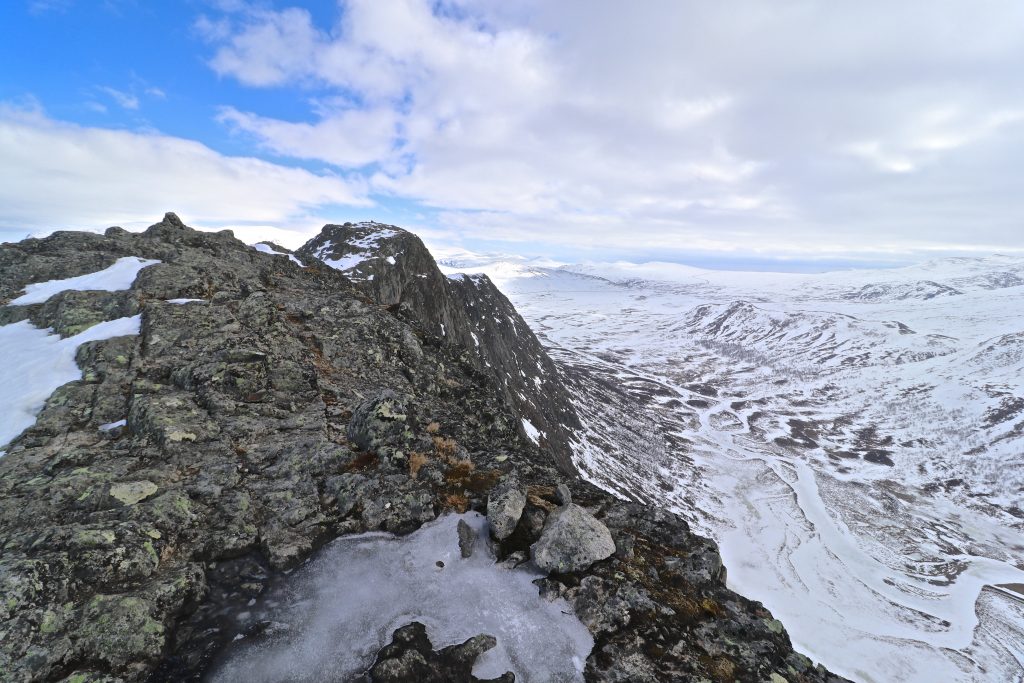 Fjellryggen Knutshøe i Jotunheimen er en fin og forholdsvis kort tur.