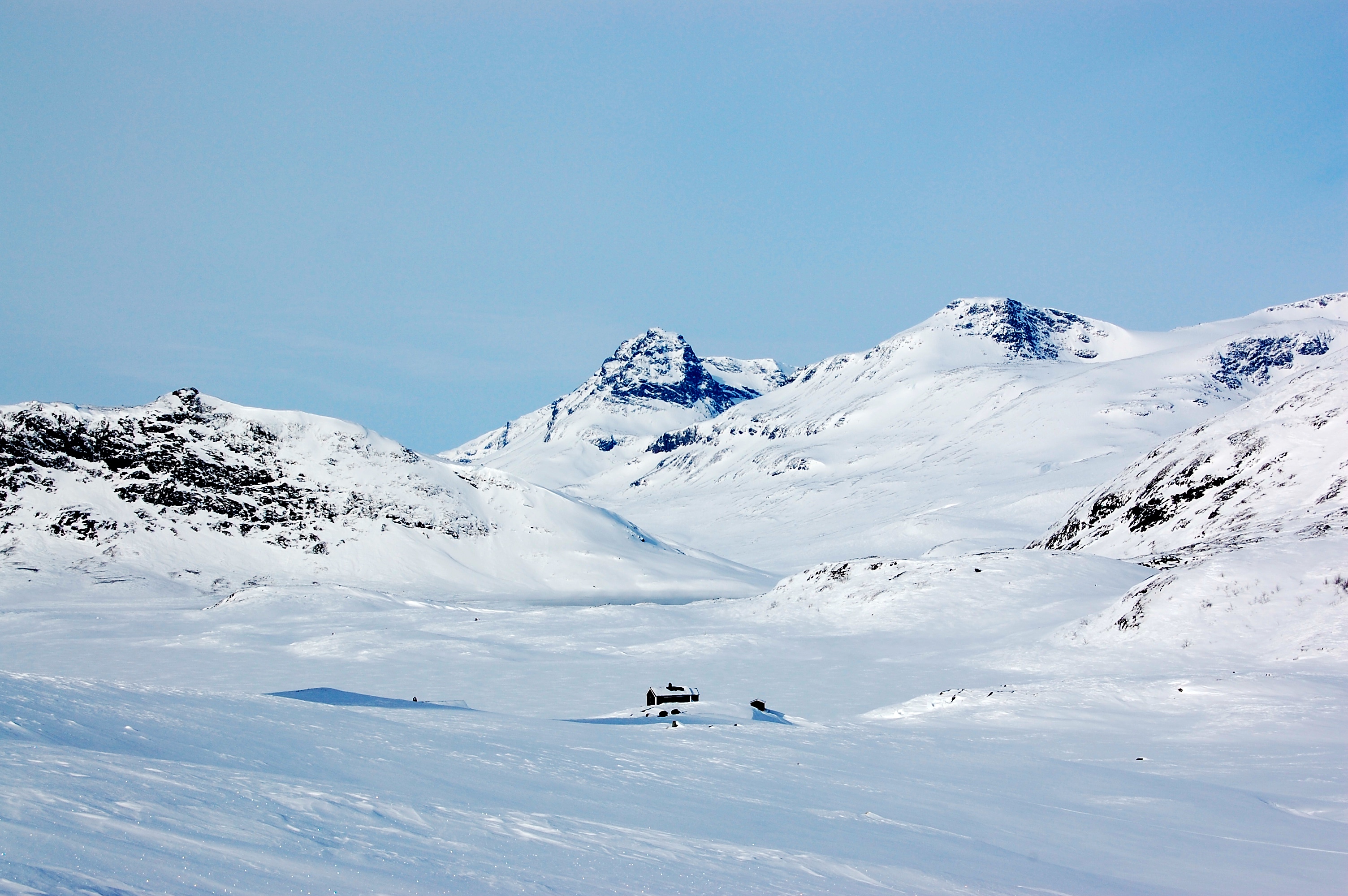 Utsikt mot Øystre Torfinnstinden, som er en del av Gjendealpene i Jotunheimen. Foto: Jørn Eriksson