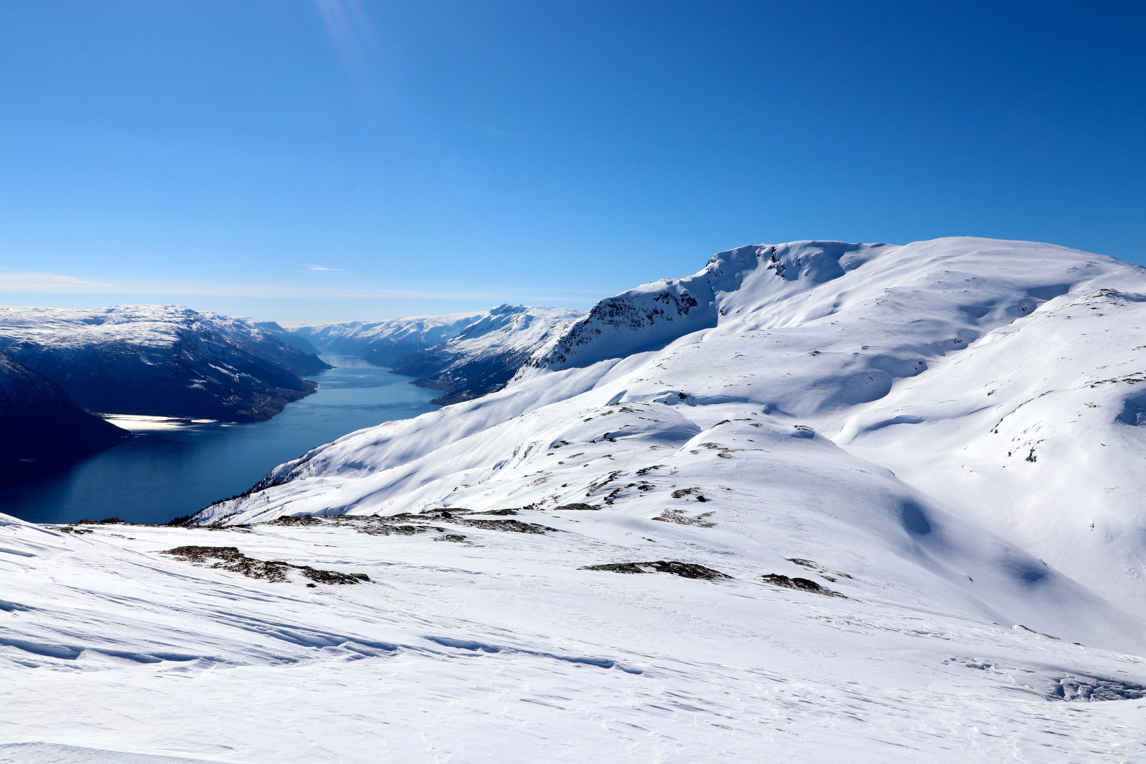 Oksen i Hardanger med Sørfjorden.