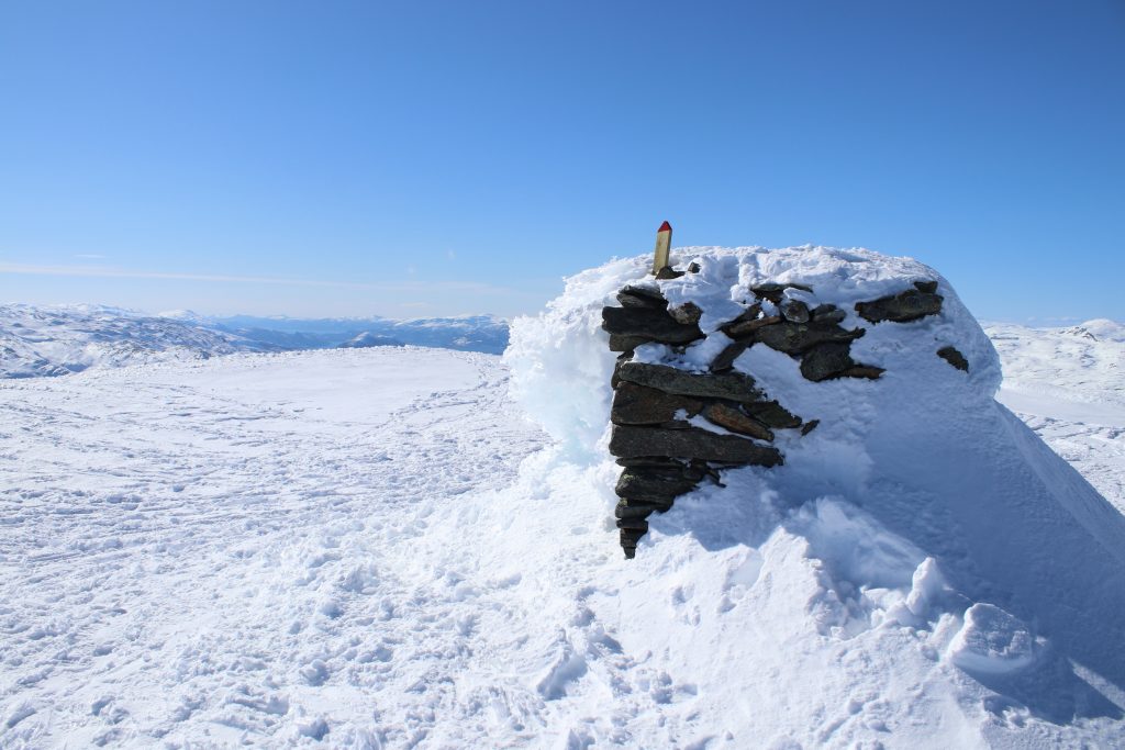 Toppvarden på Oksen (1.241 moh) i Hardanger.