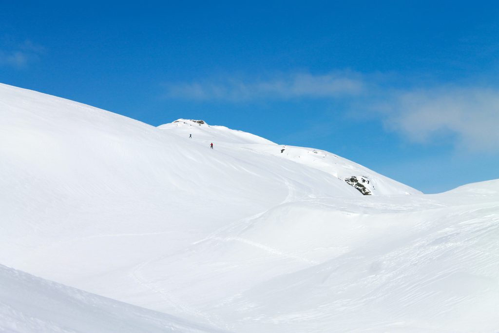 Lang og morsom nedkjøring fra Iendafjellet.