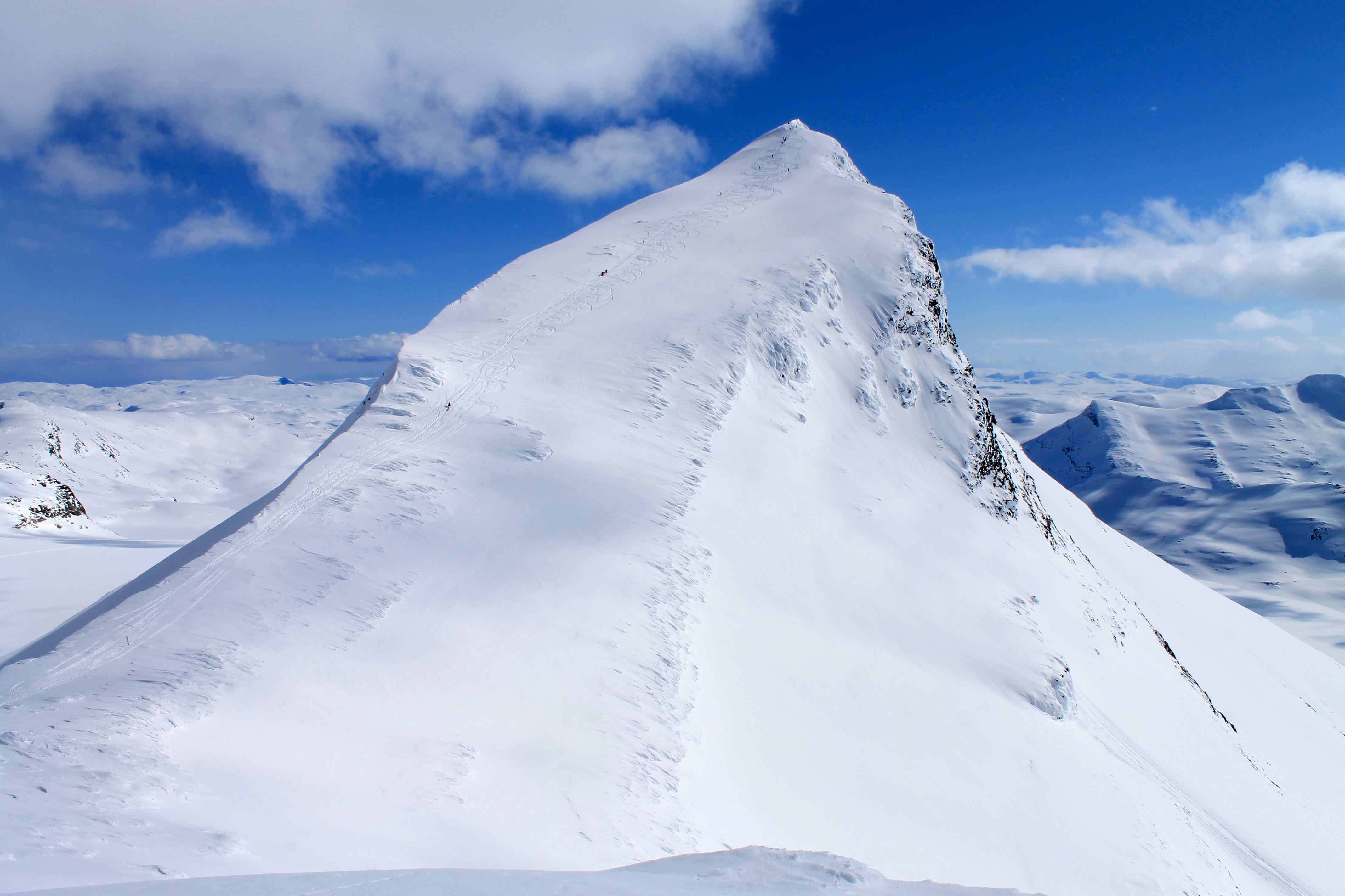 Uranostinden 2.157 moh er en av Jotunheimens flotteste topper.