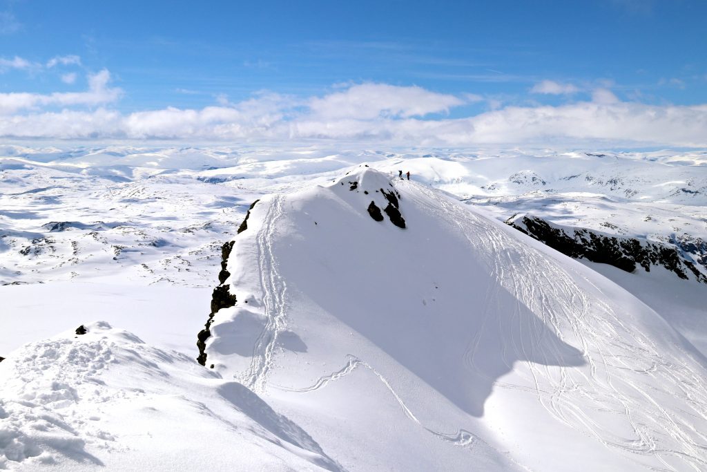 Fjellryggen kalven er fin å bestige både sommer og vinter.