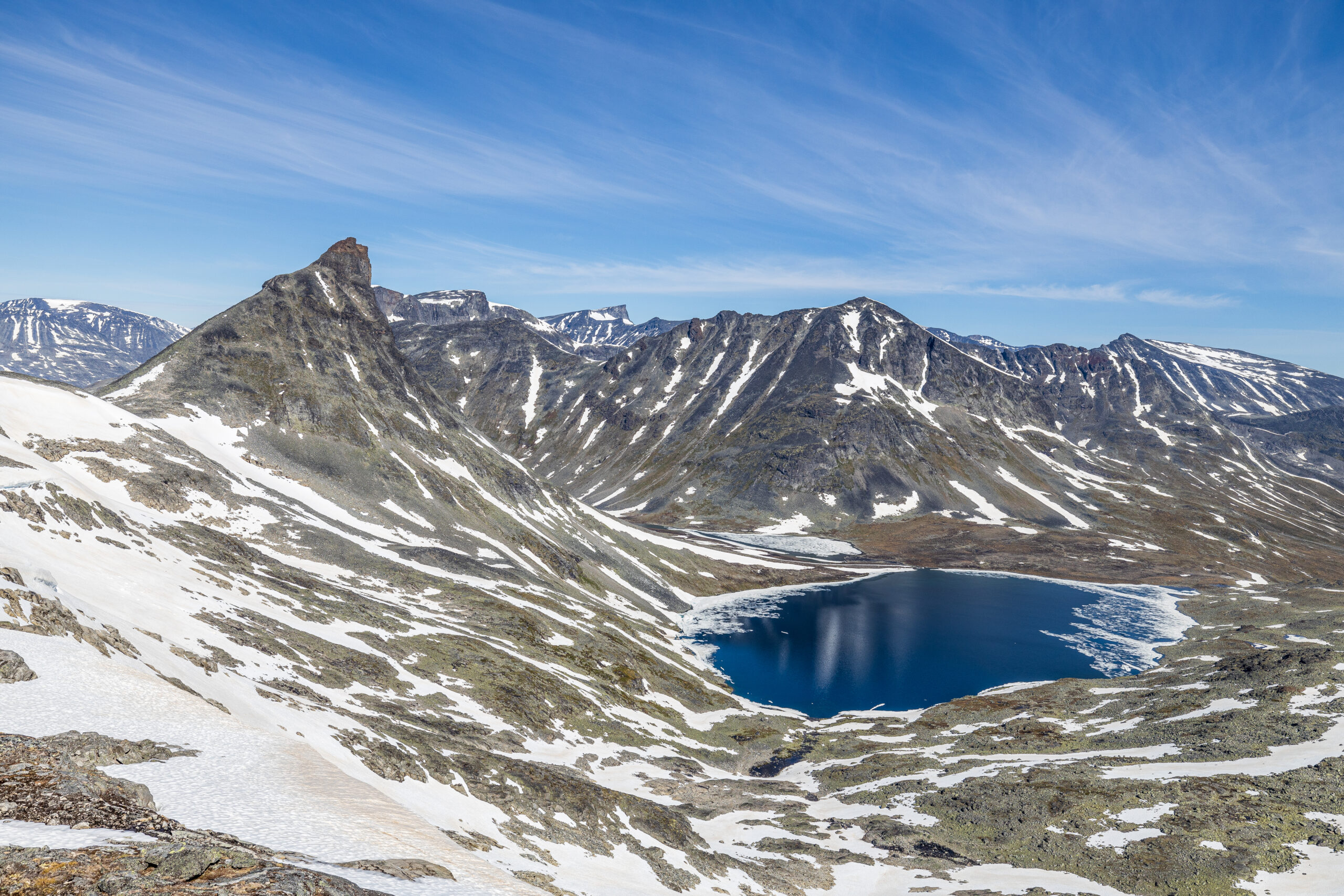 Kyrkja (2.032 moh) er en fin topptur midt i Jotunheimen.