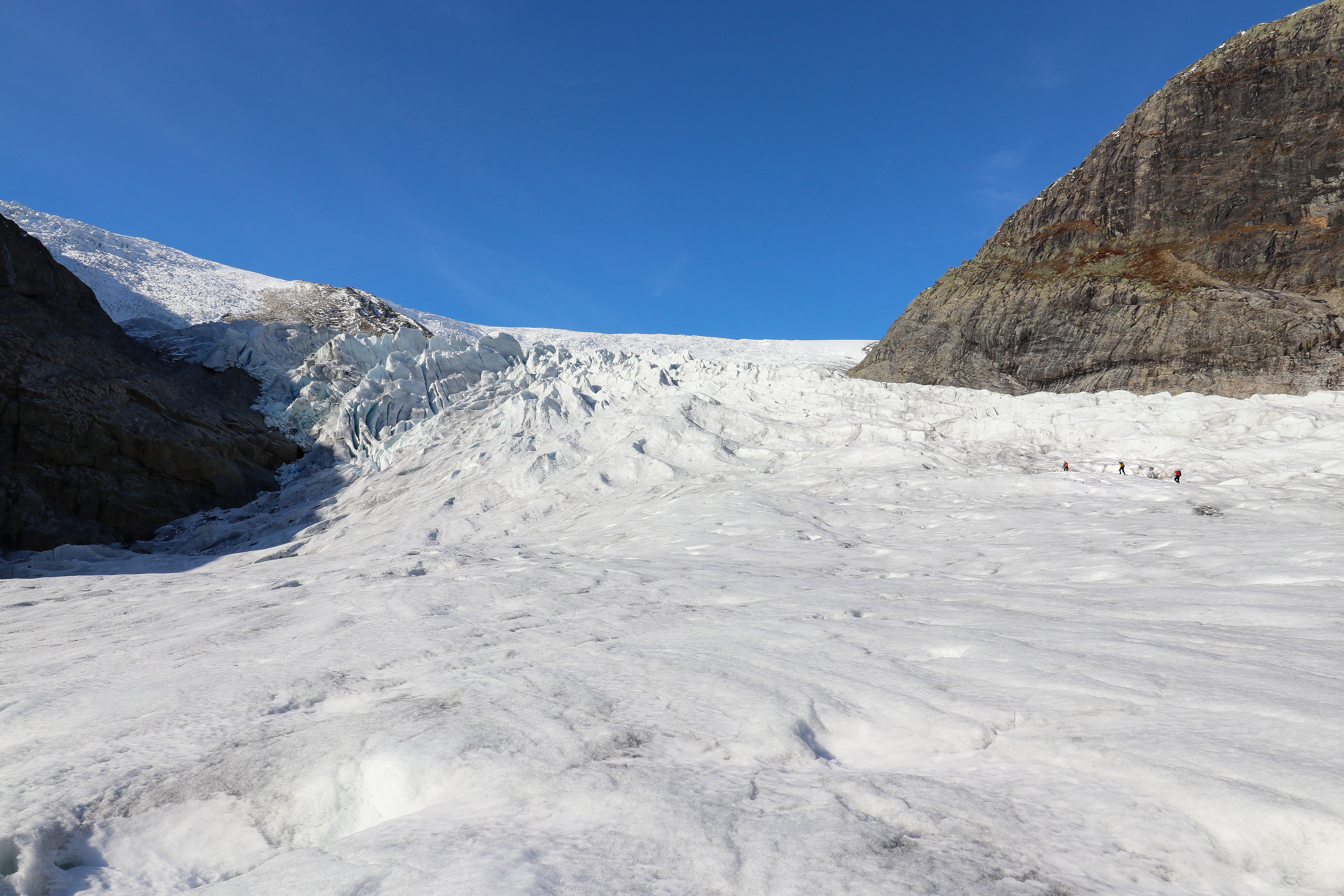 Et taulag på vei opp mot øvre delen av Nigardsbreen.