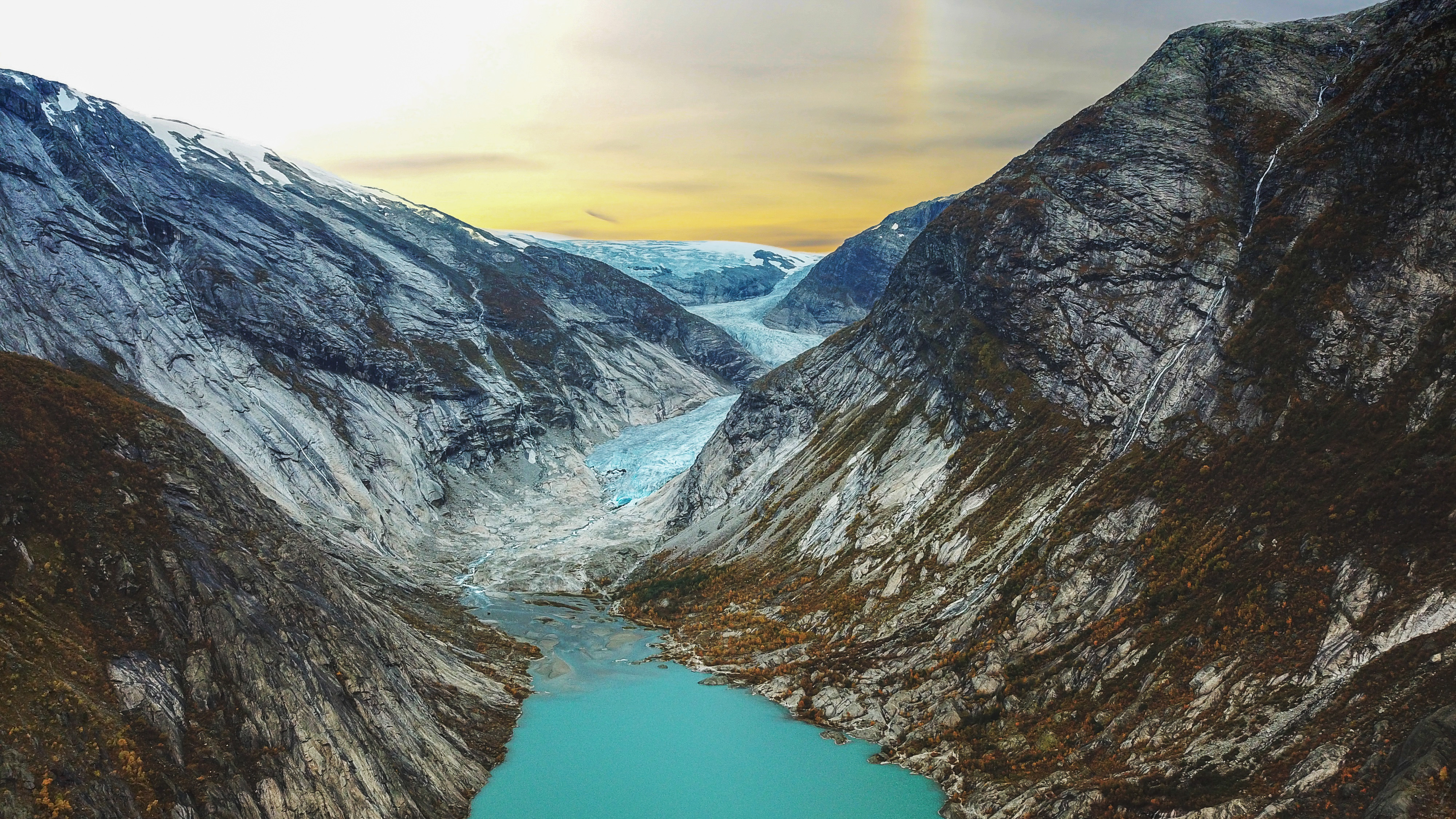 Jostedalsbreens flotte brearm Nigardsbreen i Jostedalen.