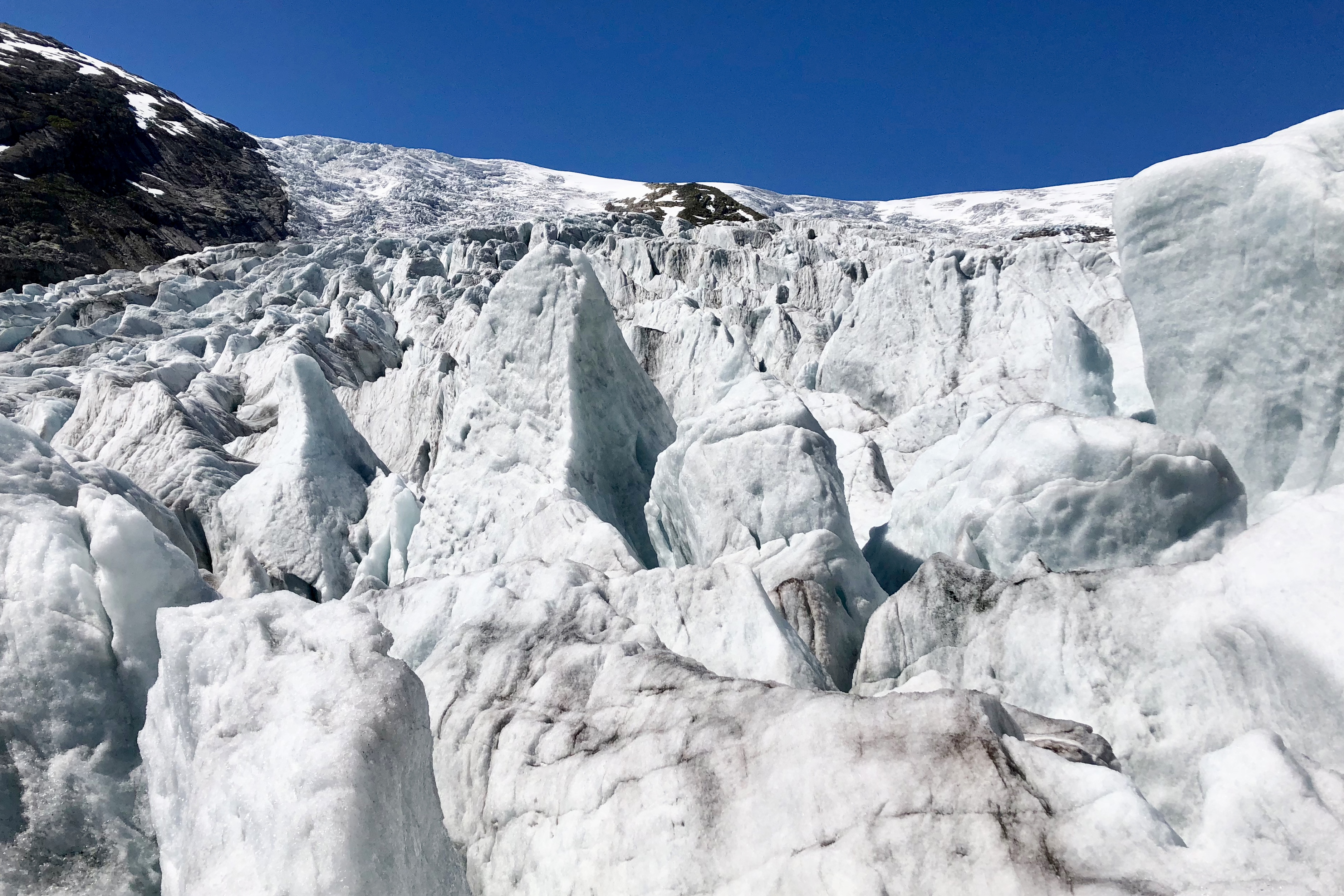 I isen på Nigardsbreen