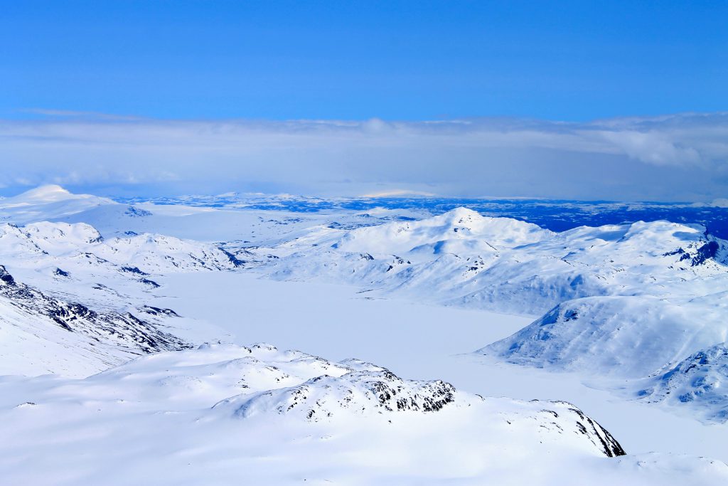 Bygdin og Bitihorn sett fra toppen av Galdeberget.