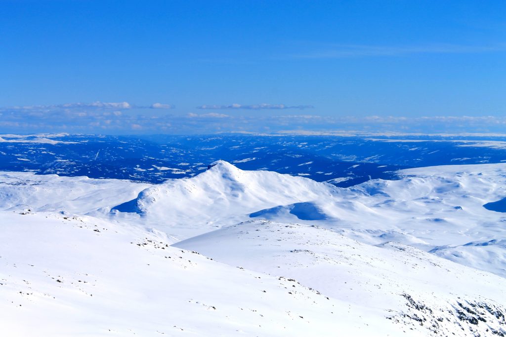 Under oss har vi Bygdin og Bittihorn med Valdres i bakgrunnen.