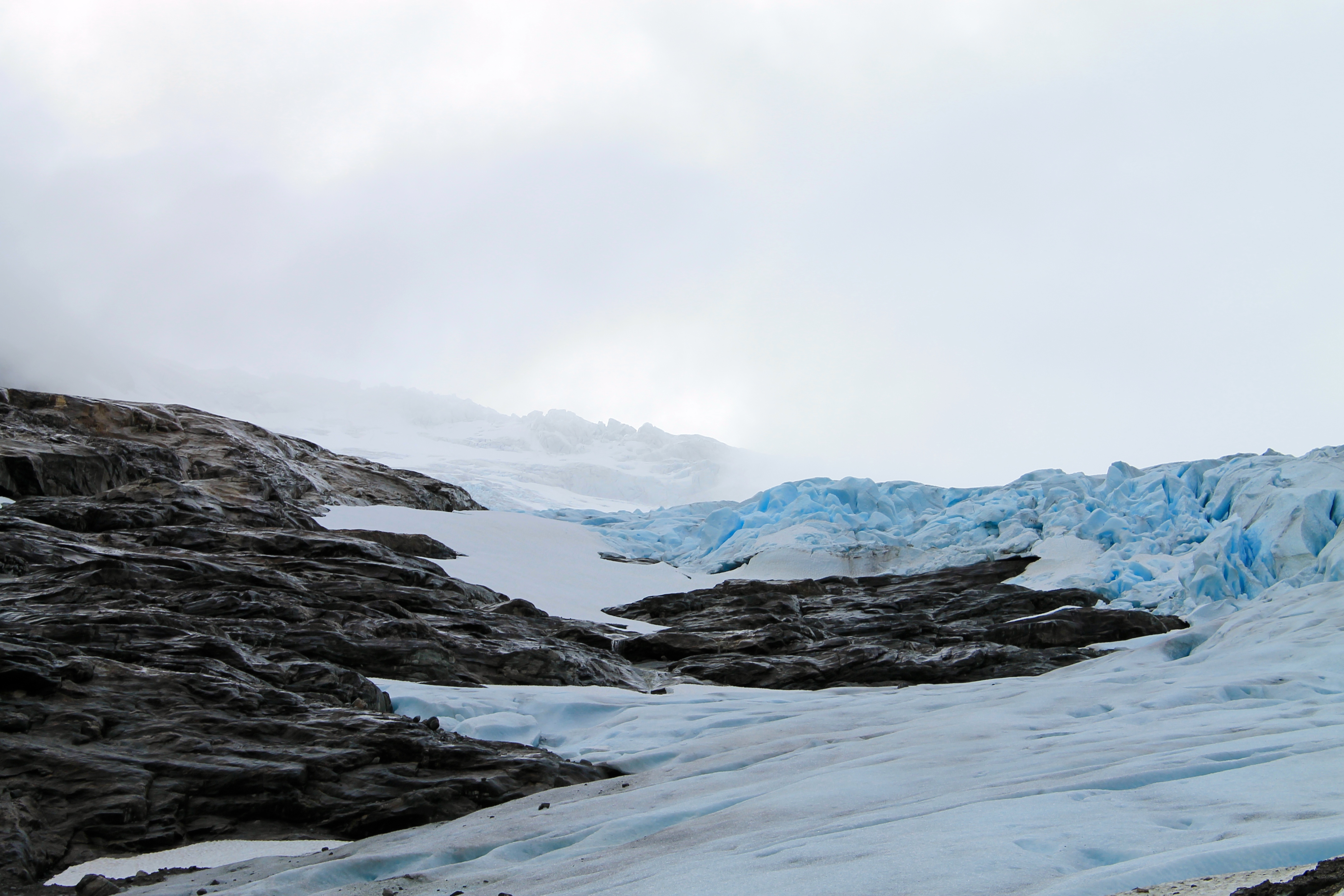 Bødalsbreen er en av Jostedalsbreens mange brearmer.