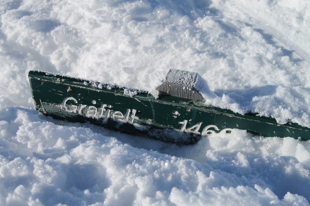 Gråfjell er med sine 1.466 moh en flott utsiktstopp. Herfra ser en bla Hardangervidda og Skarvheimen.