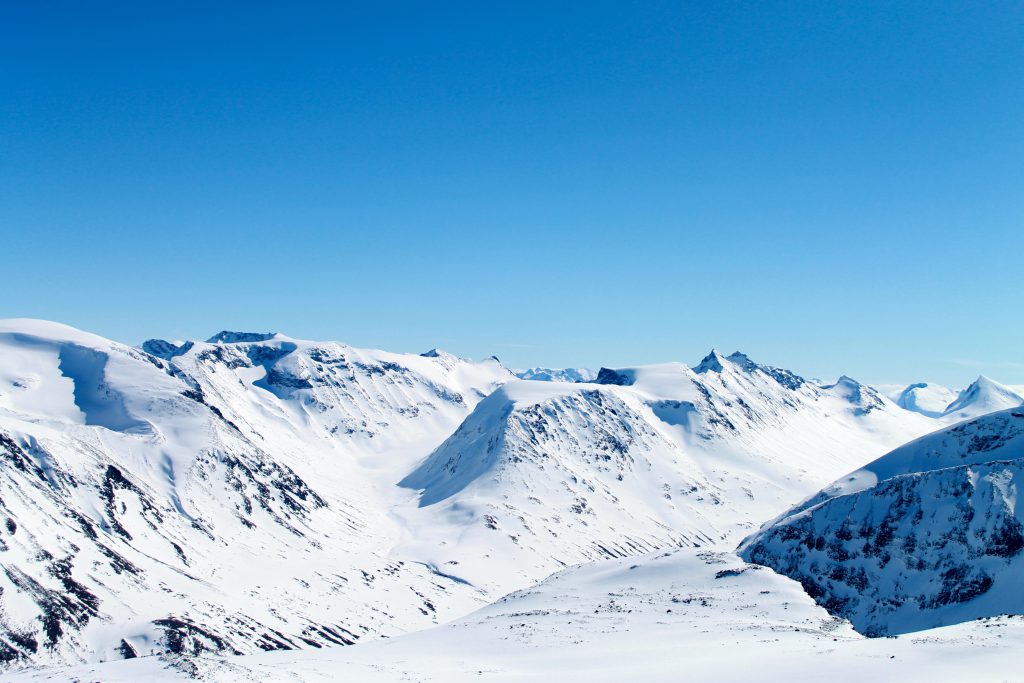 Vakre Visdalen med Hellstugutindene