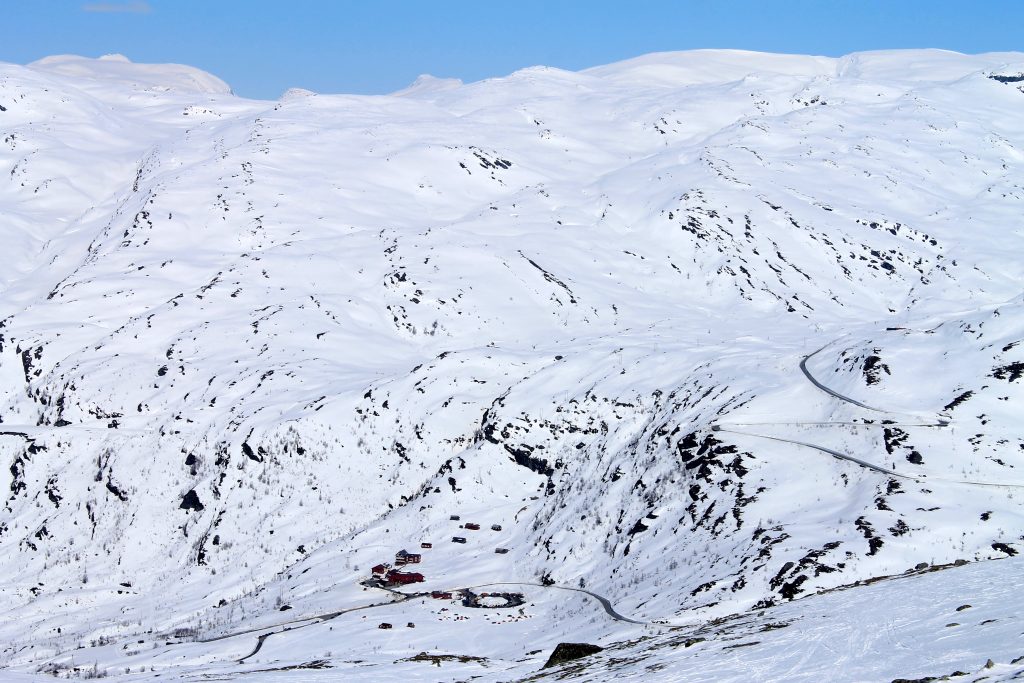 Beste utgangspunkt for topptur opp Dyrhaugsryggen er fra Turtagrø.