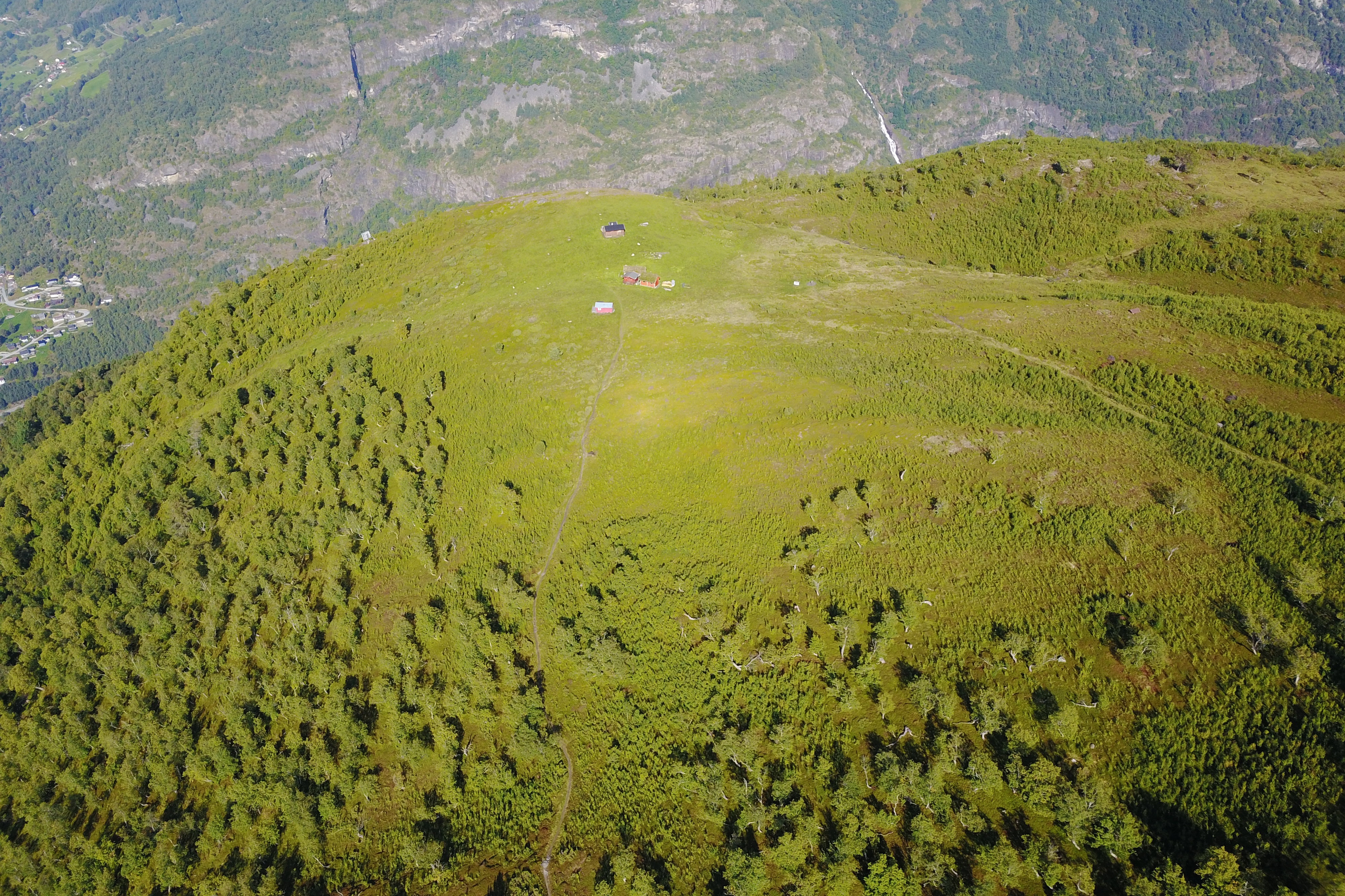 Hovdungo (789 moh) har panoramautsikt over Aurlandsfjorden.