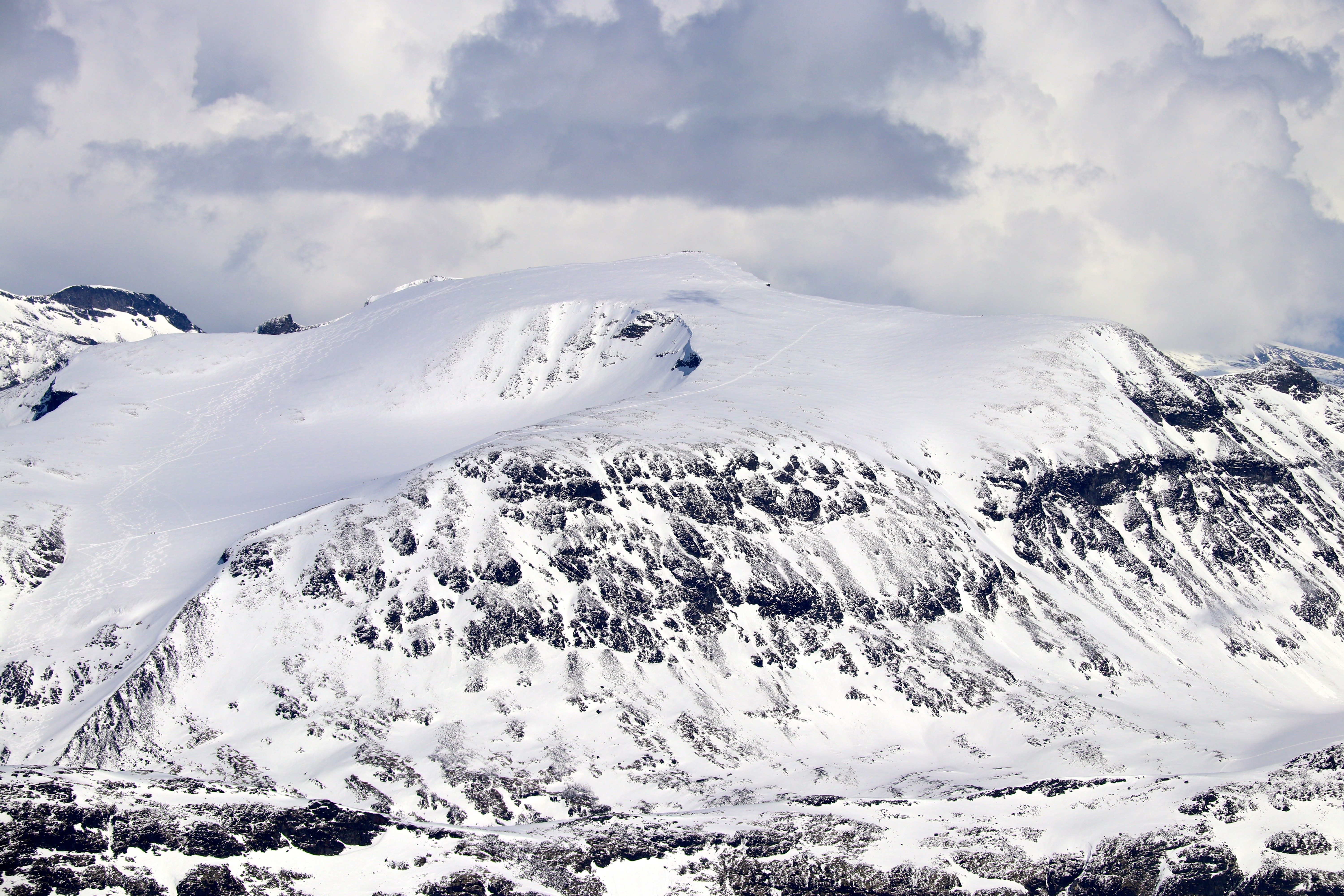 Bukkehøe (2.314 moh) sett fra Smørstabbtindan.