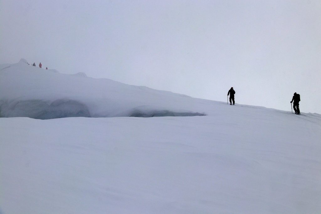 På vei mot toppen av Bukkehøe (2.314 moh) en dag uten særlig sikt.