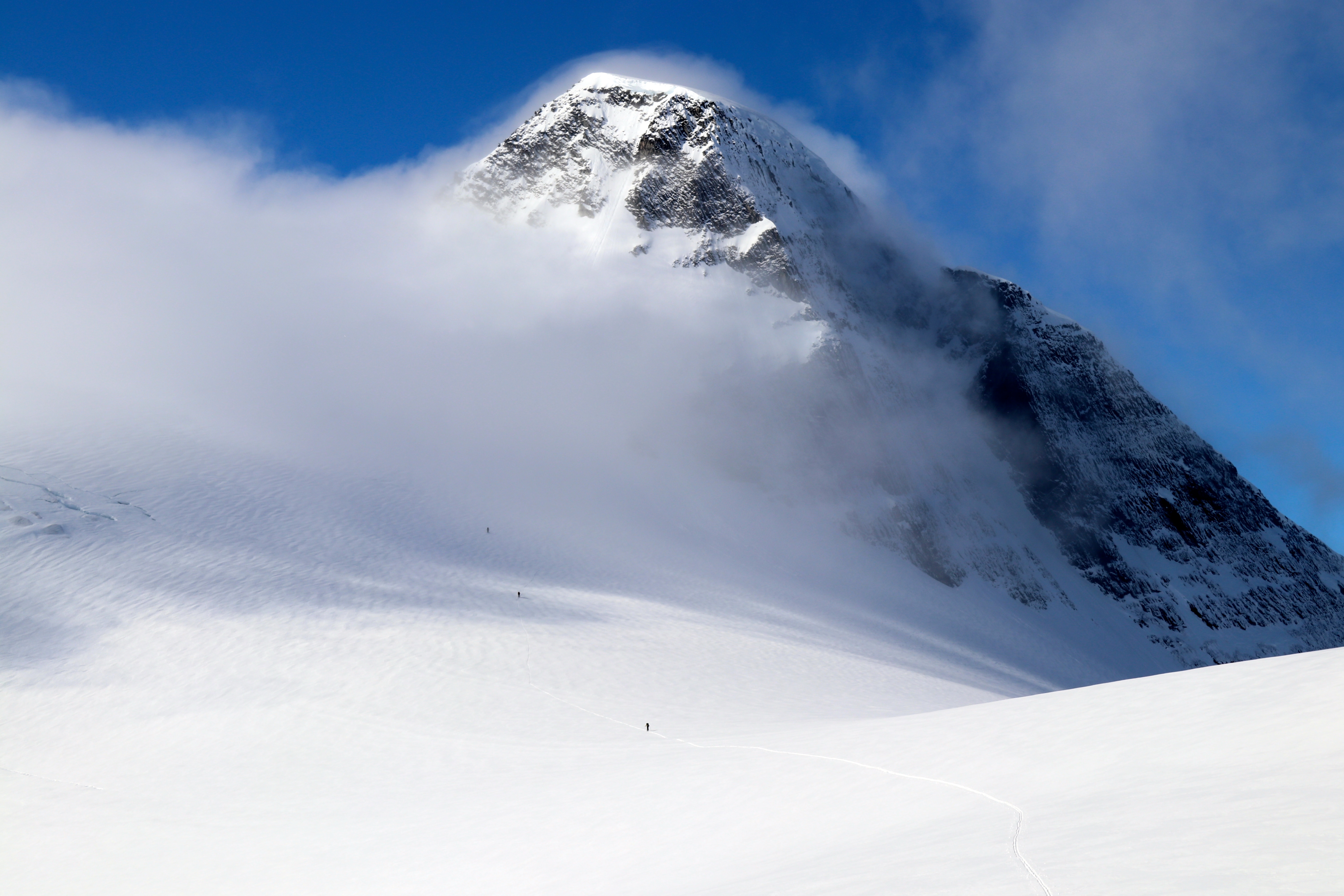 Tindefjellsruta mot Lodalskåpa. Her fra Strupebreen.