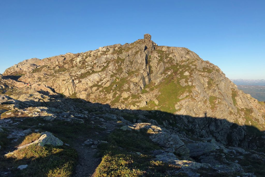 Toppen av Blånipa (1.021 moh) i Flora.