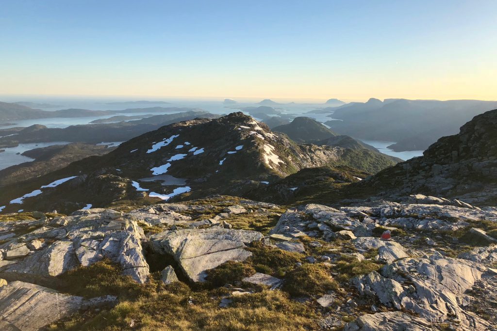 Flott turterreng ytterst i Fjordane og i Flora. Her fra Blånipa (1.021 moh).