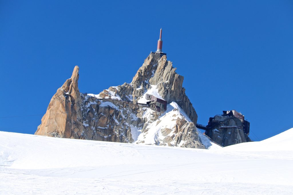 Aiguille du Midi (3.842 moh) sett fra Vallée Blanche.