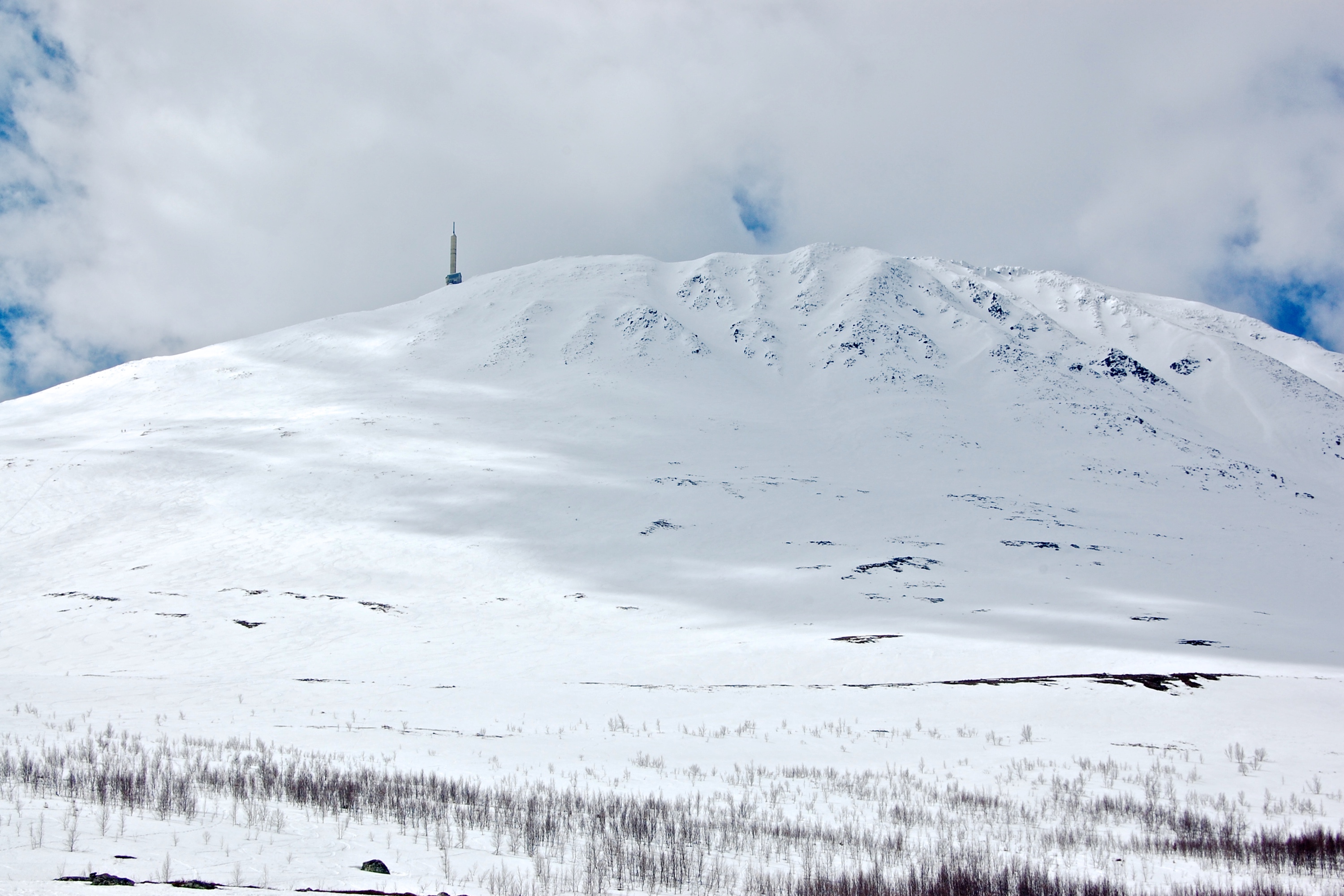 Gaustatoppen (1.883 moh) sett fra øst.