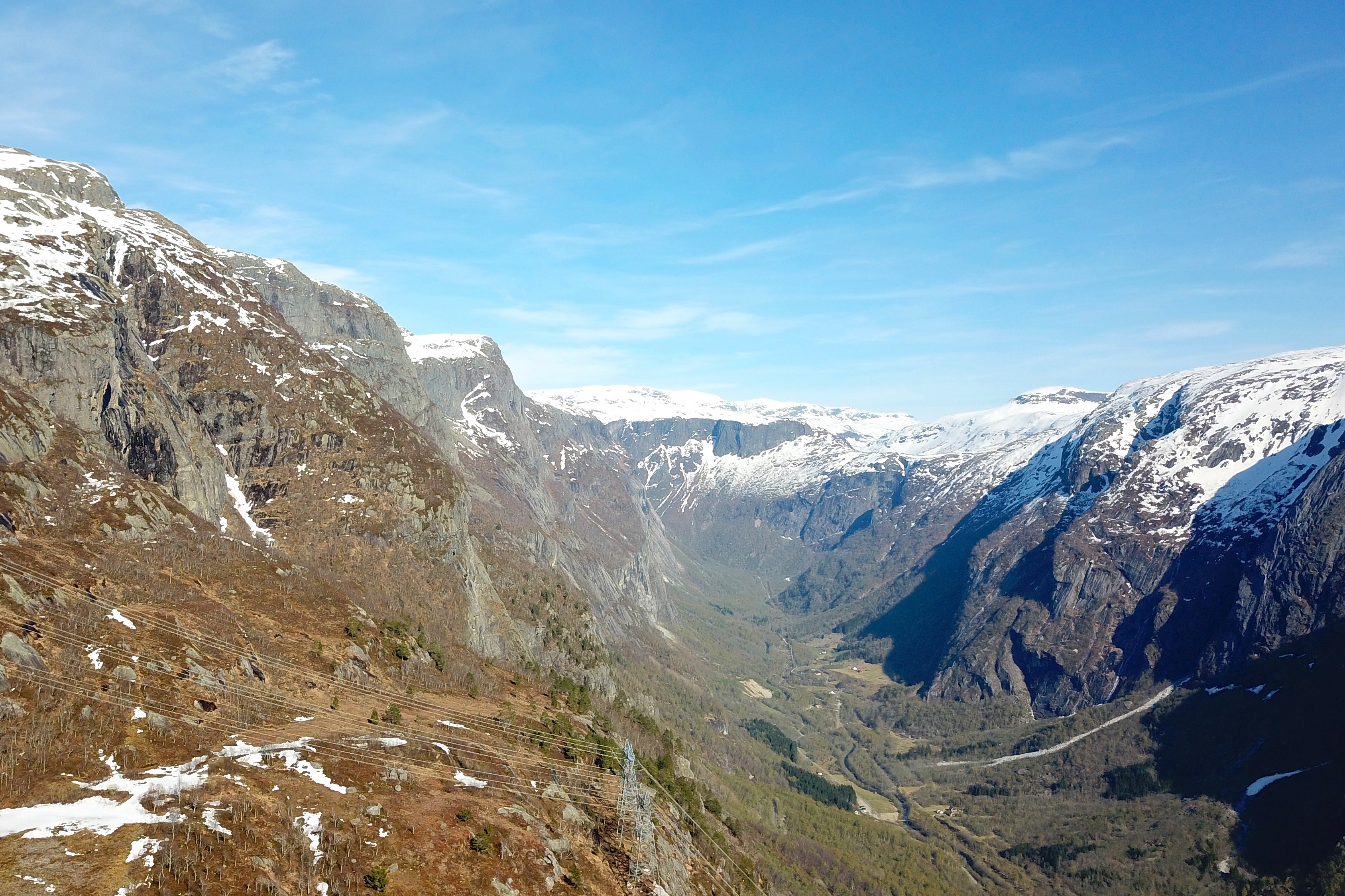 Utsikt fra Kjeåsen inn i Simadalen.