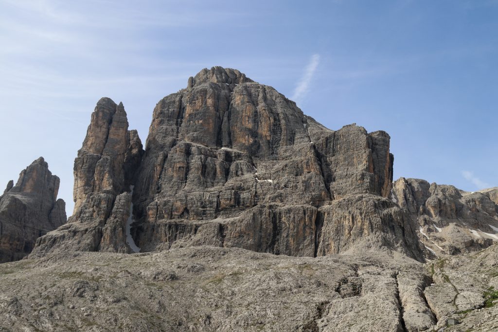Toppen av Pisciadù (2.985 m) er fin å kombinere med Via Ferrata Brigata Tridentina.