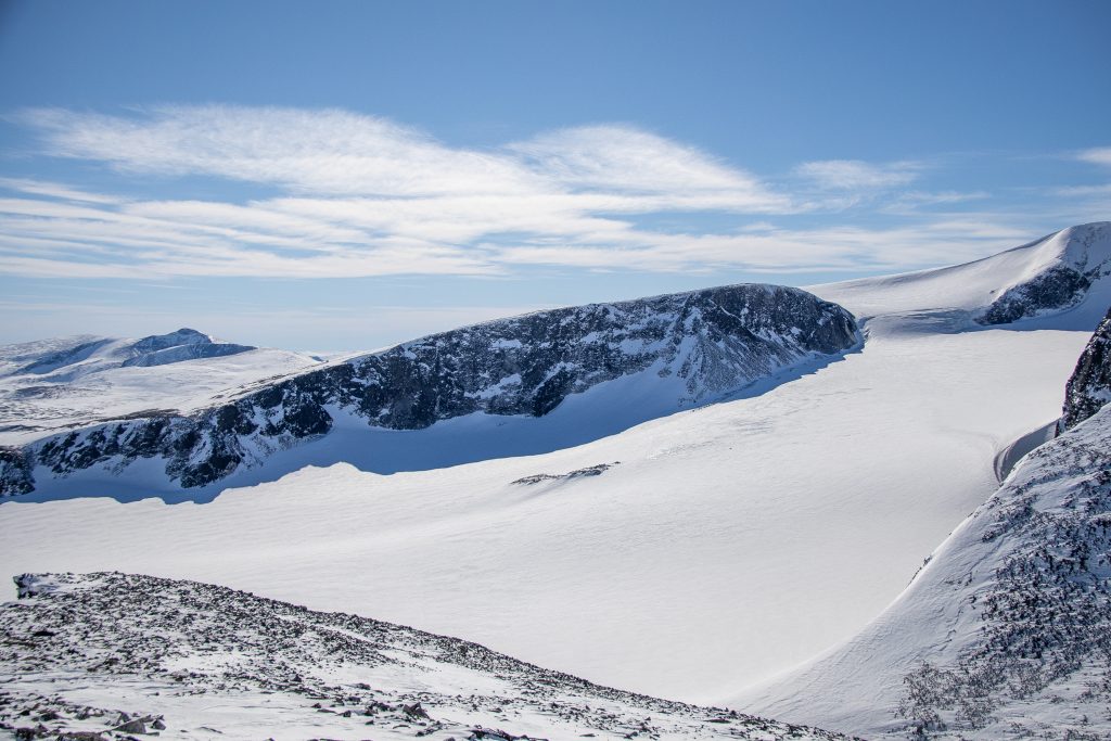 Austre Glittertindoksle (2.260 moh) sett fra Trollsteinrundhøe (2.170 moh).