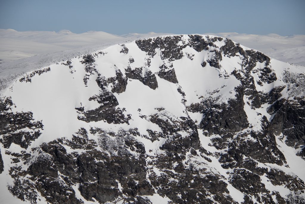 Gråhøe (2.154 moh) sin stupbratte sørside.