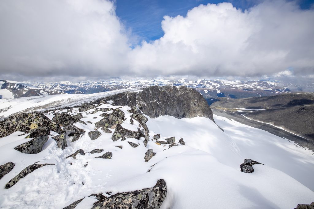 Dumhøe (2.182 moh) sett fra Skardstinden.