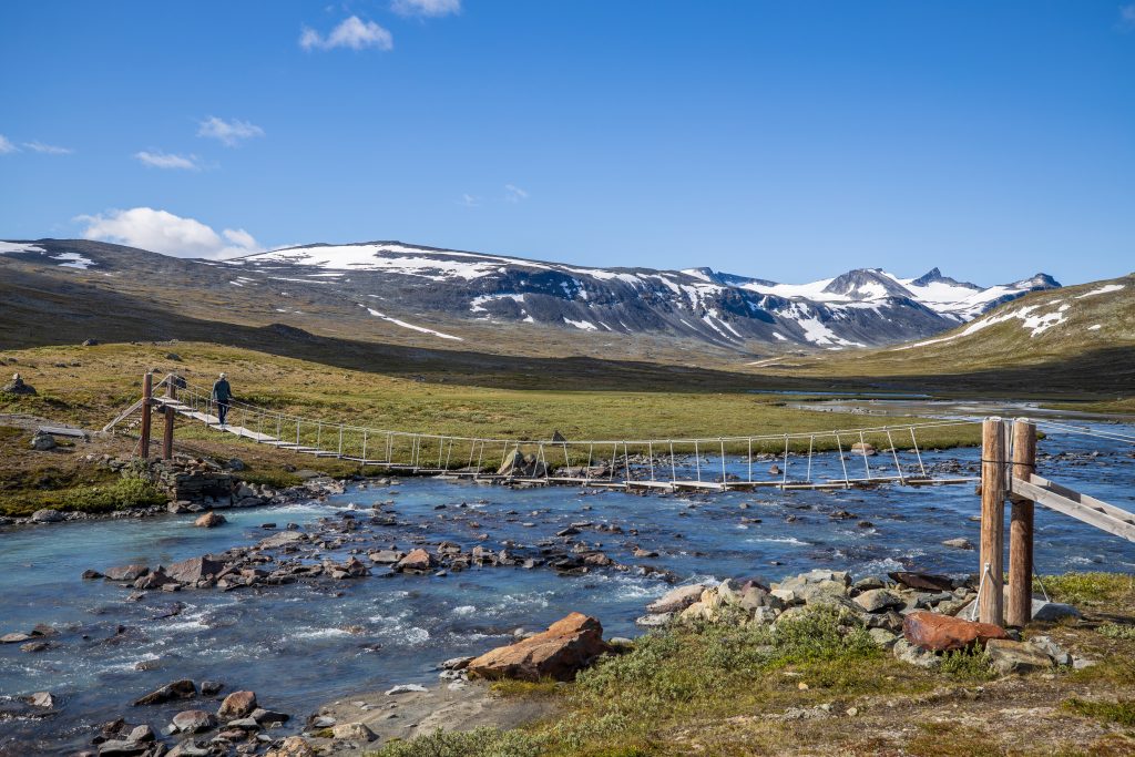 Fra Glitterheim ser en inn Veodalen mot Stygghøbreene og Store Veotinden.