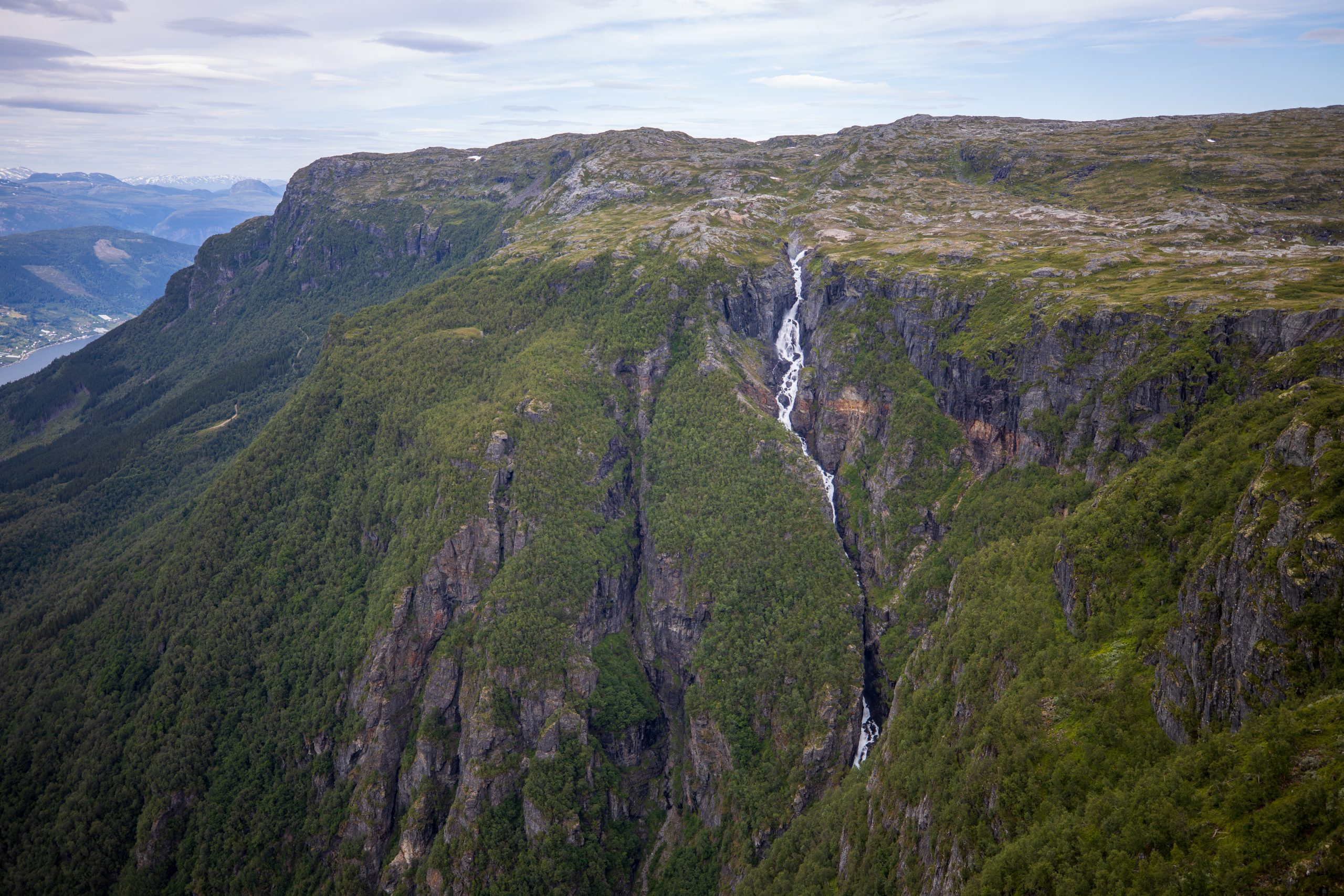 Rjukandefossen og Bjørnabykset er fossefall av elven Opo.