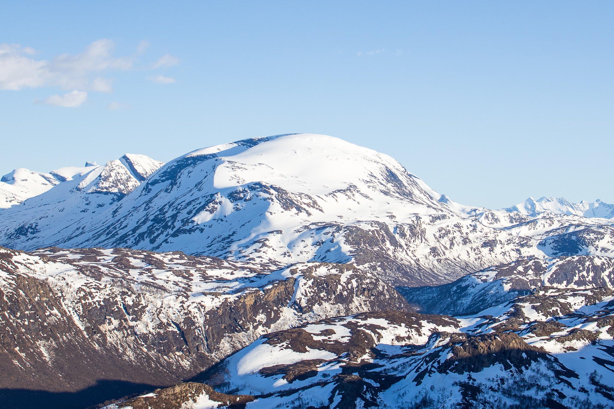 Loftet, en populær topptur på ski helt nordvest i Jotunheimen.