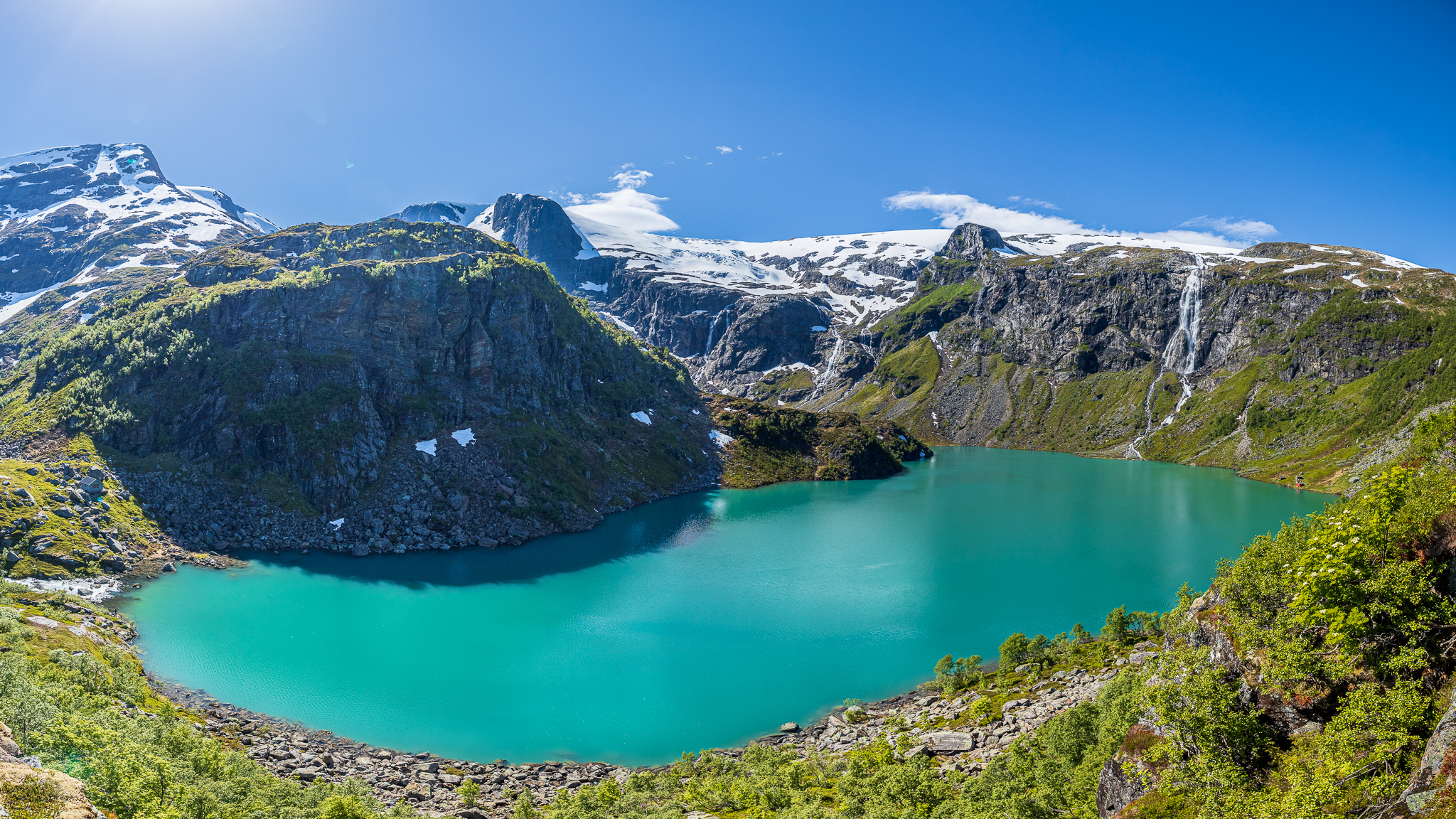 Raunsdalsvatnet mellom Hanabamb og Folgefonna.