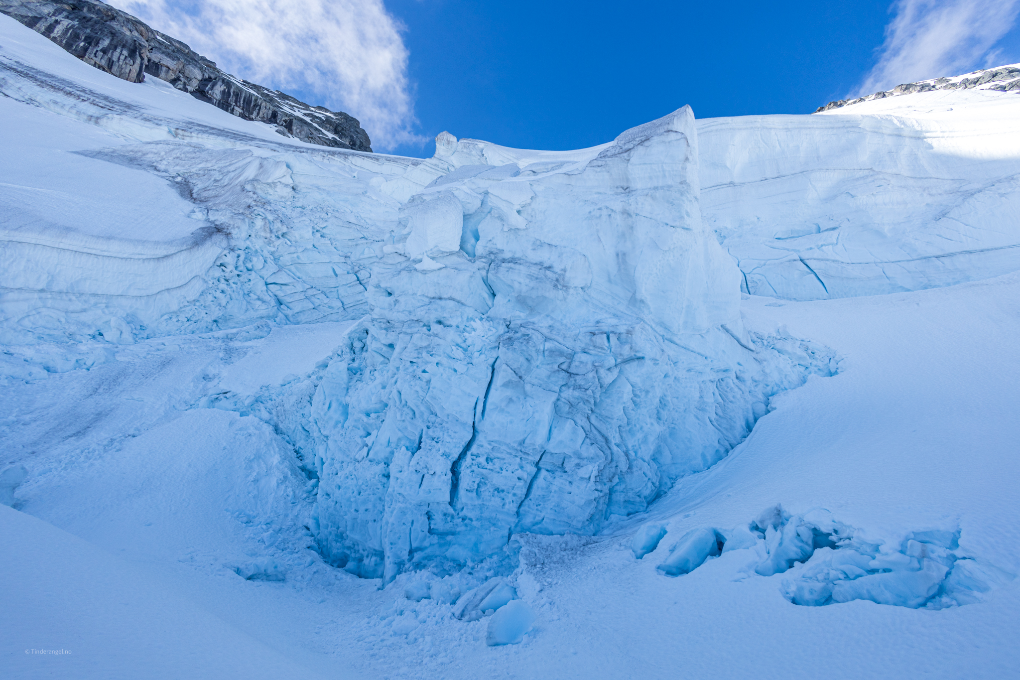 Store isblokker på Gjertvassbreen