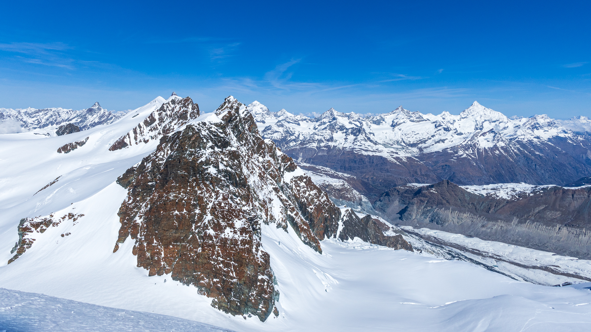 Breithorn traversen sett fra Pollux (4.089 moh).