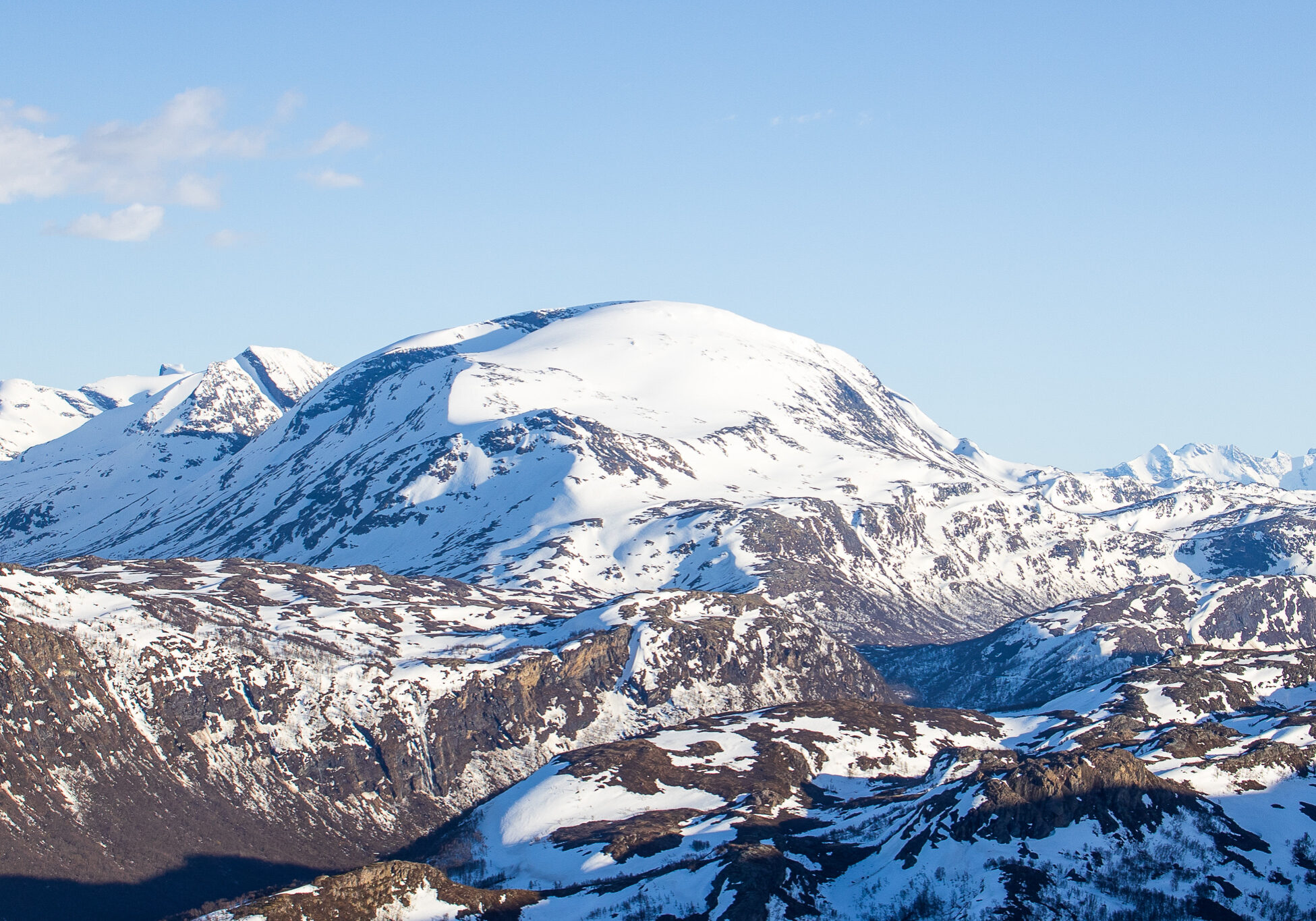 Loftet, en populær topptur på ski helt nordvest i Jotunheimen.