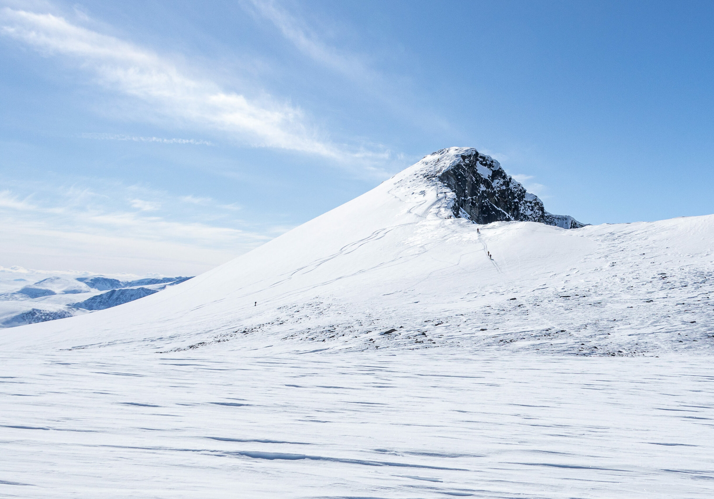 Nautgardstind sin nordrygg.