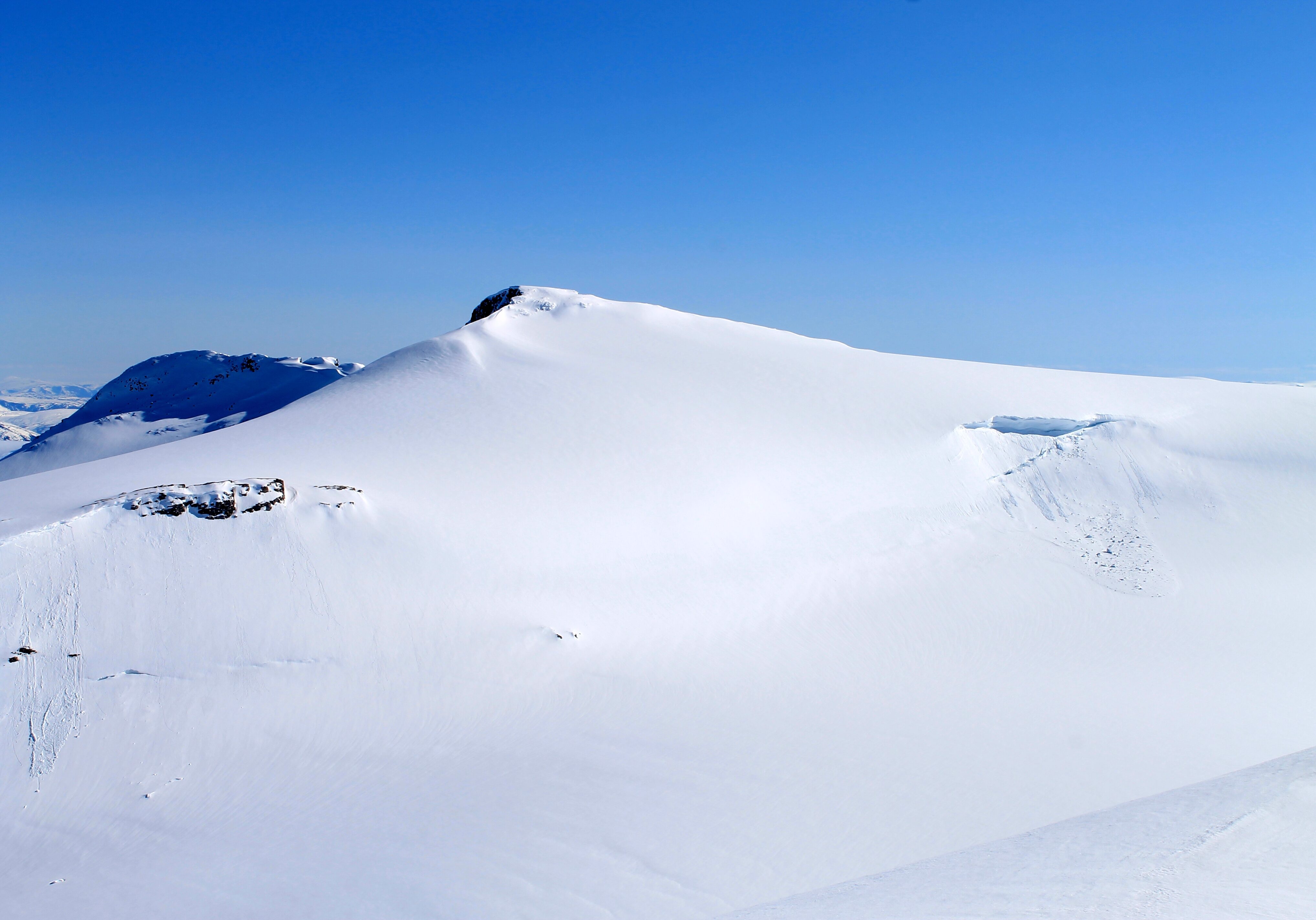 Brenibba (2.018 moh) på Jostedalsbreen.