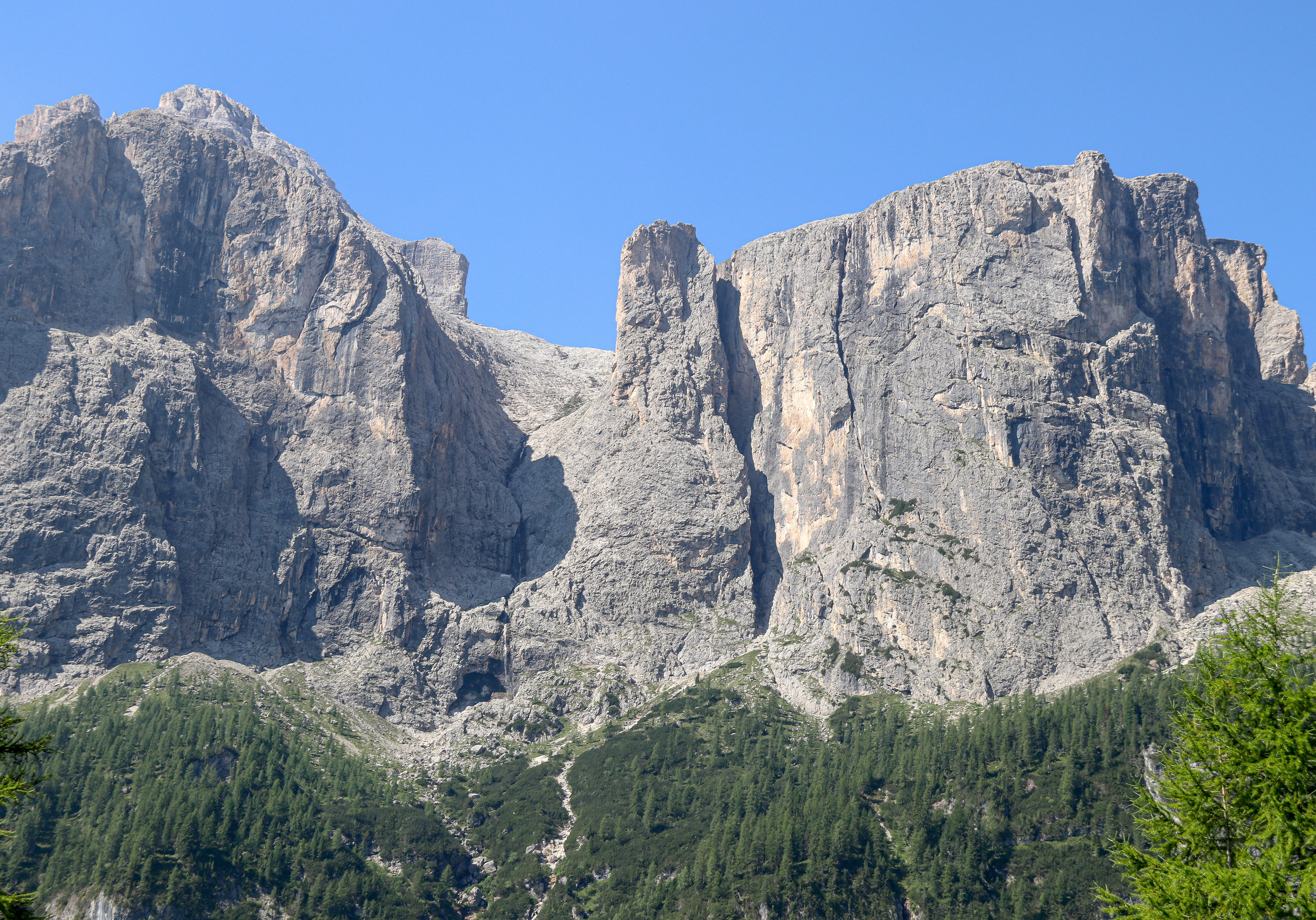 Via Ferrata ruten Brigata Tridentina er en klassiker og av de mest populære i Dolomittene.