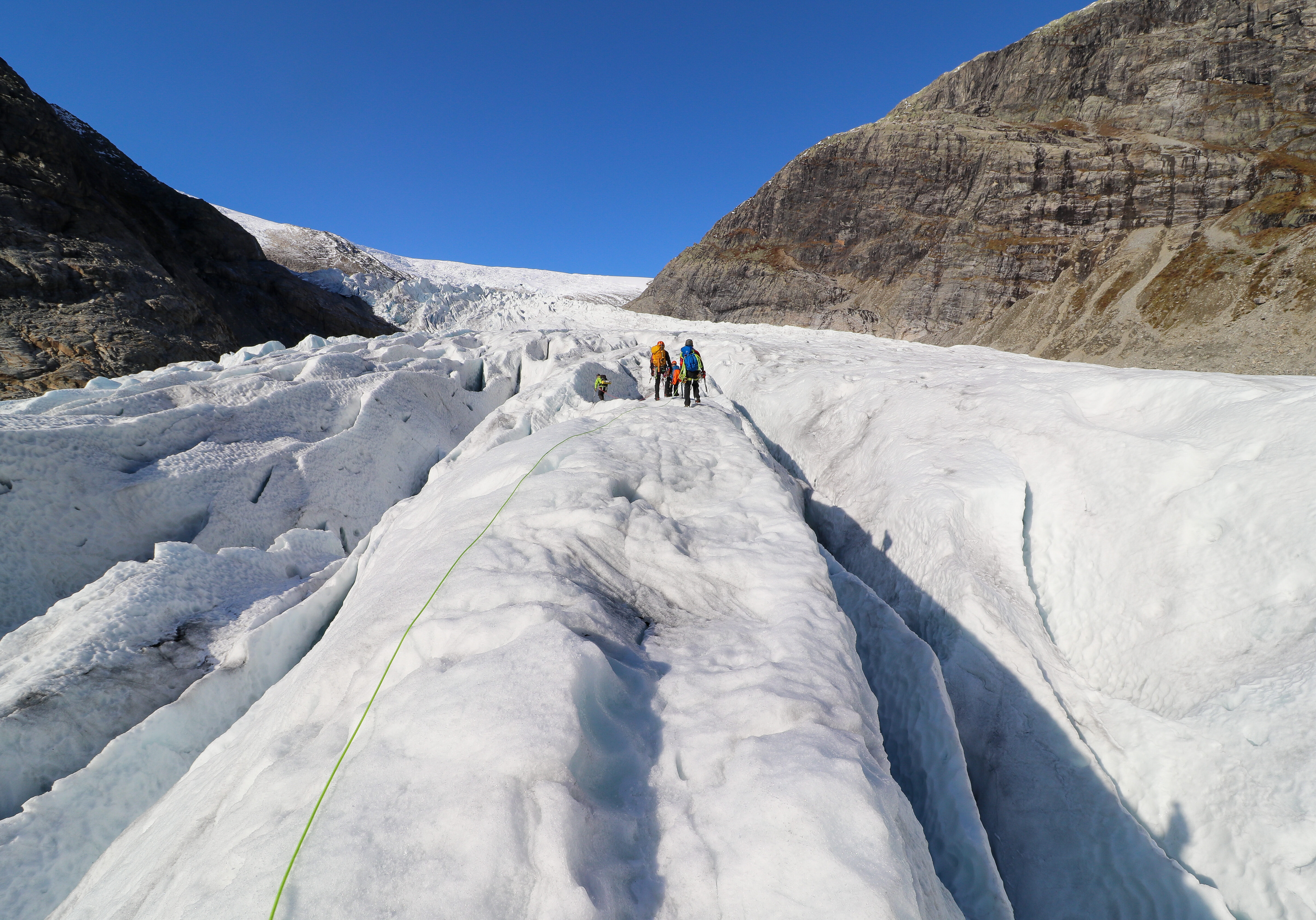 I den midtre delen av Nigardsbreen.