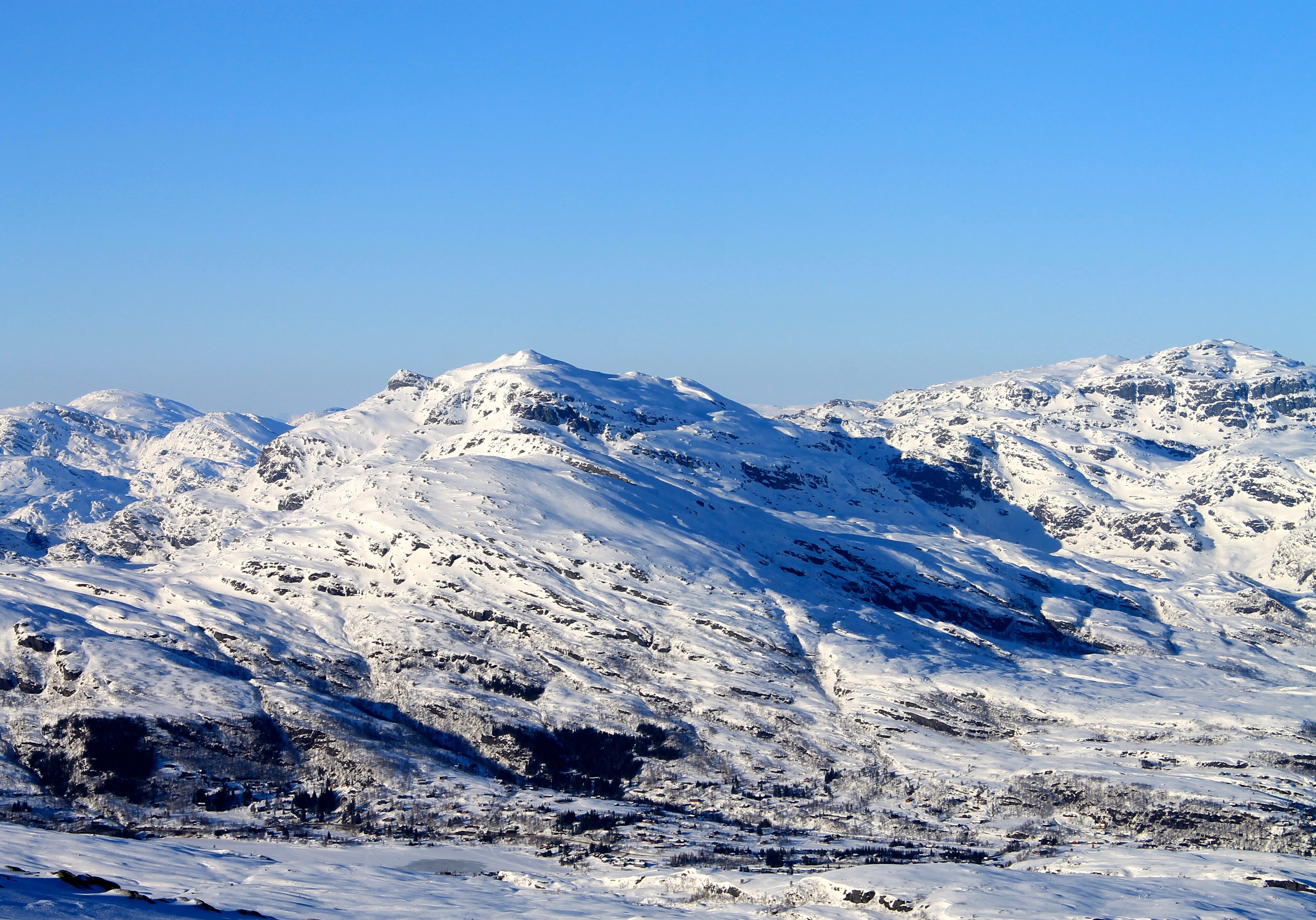 Byrkjefjellet og Iendafjellet på Kvamskogen.