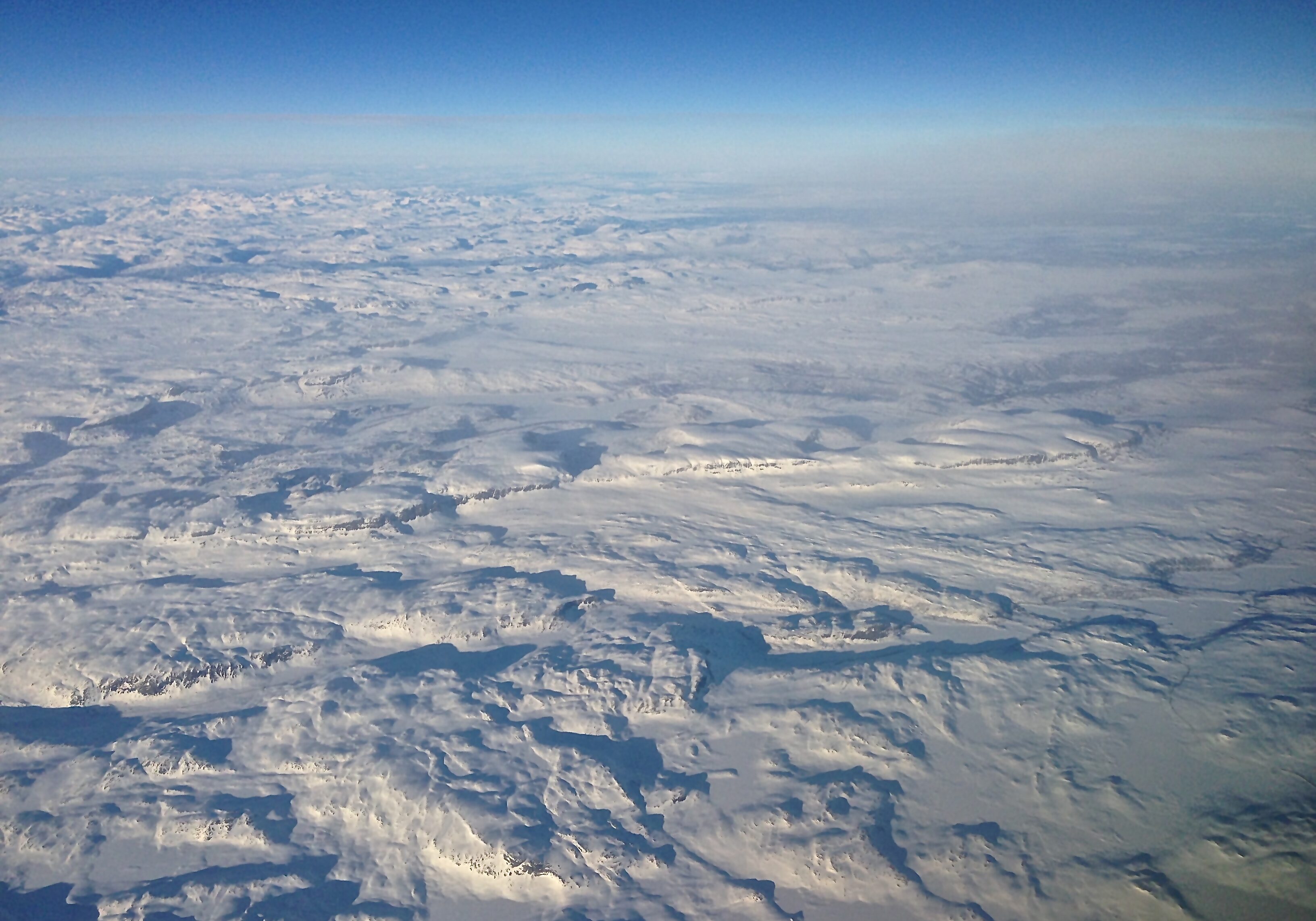 Den 35 km lange fjellryggen Hallingskarvet sett fra sør.