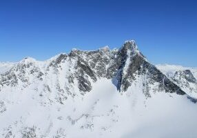 Skagastølsryggen og Storen (2.405 moh) i Hurrungane.