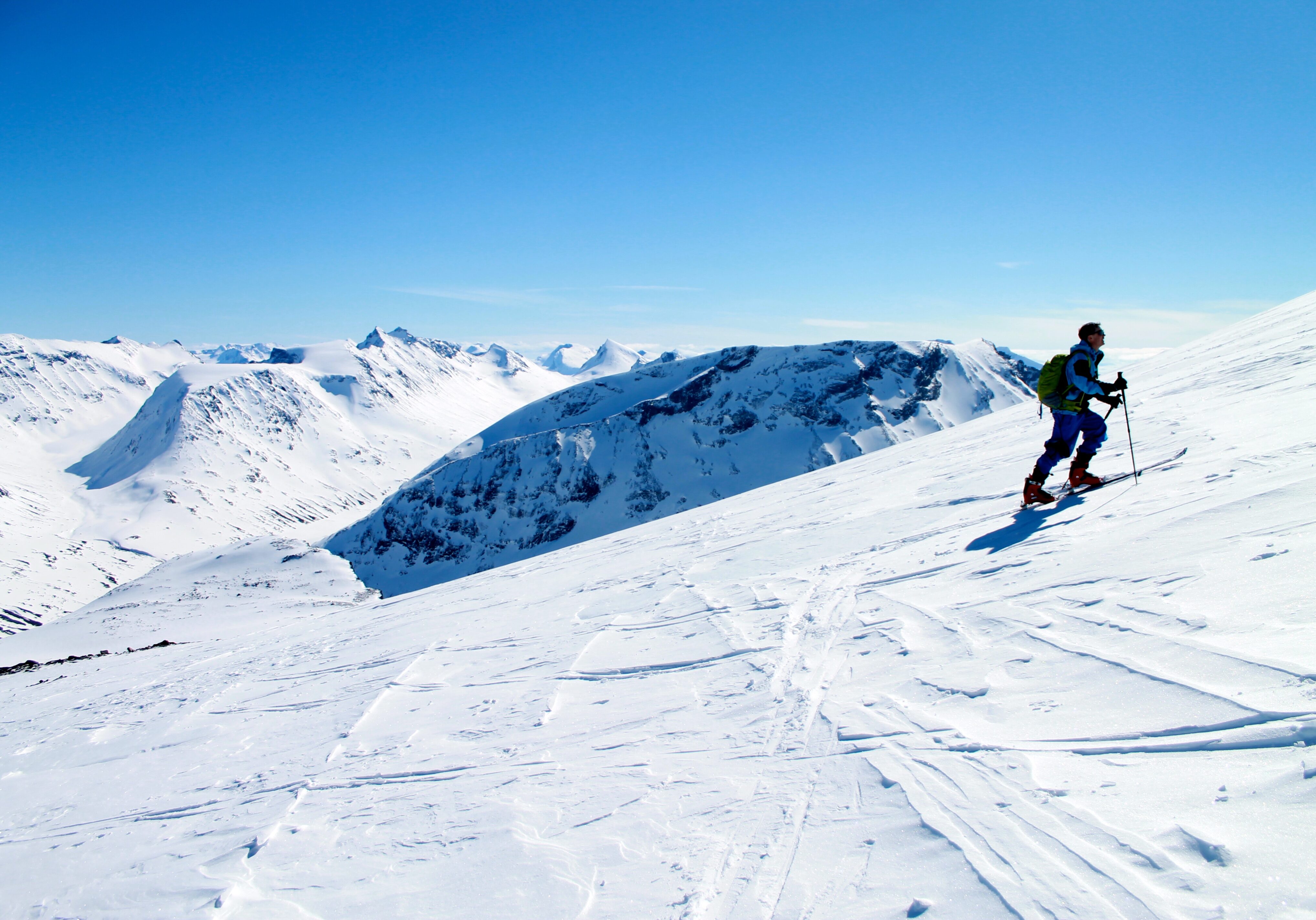 Topptur på ski til Galdhøpiggen fra Spiterstulen.