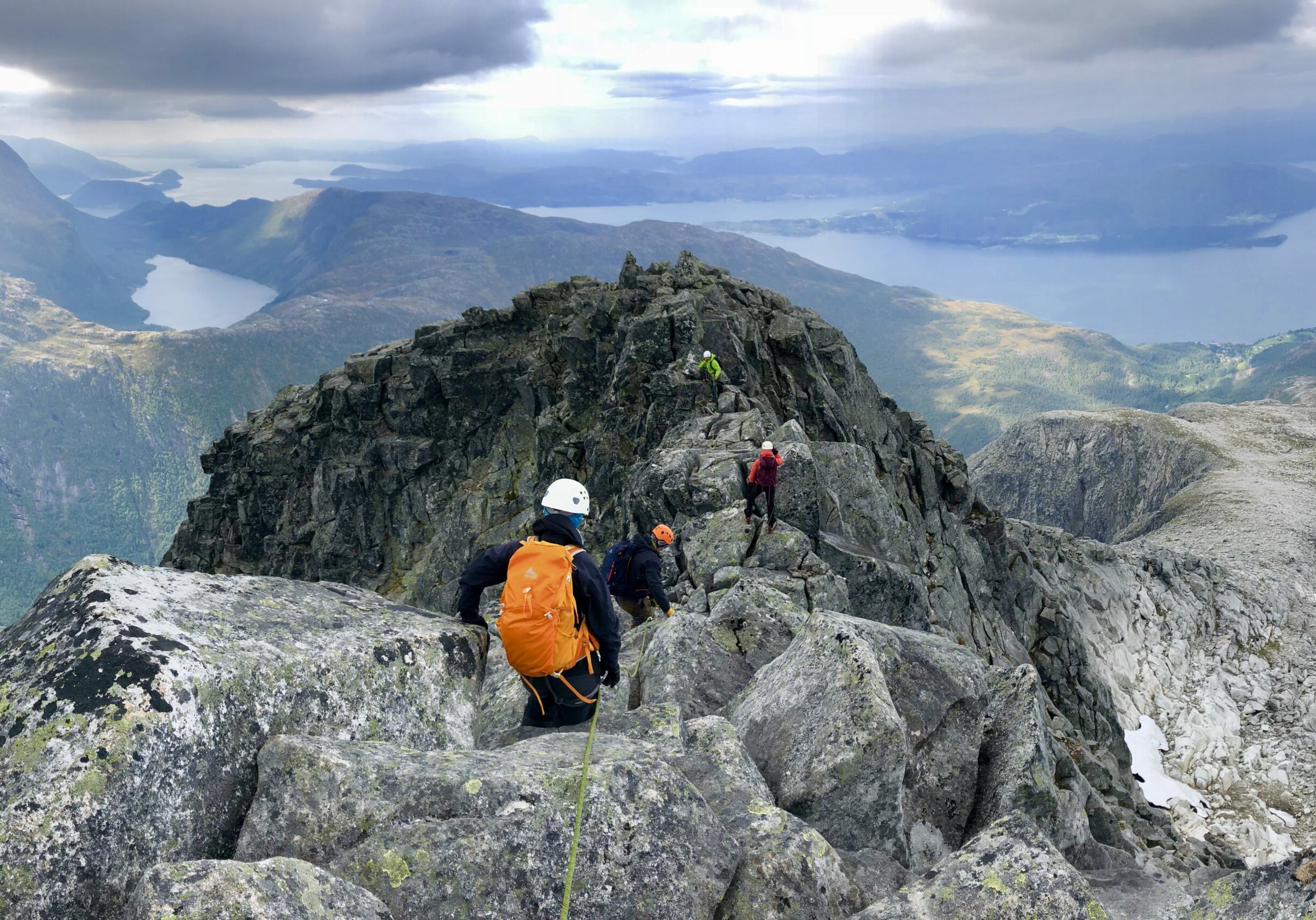 På toppen av Gygrastolen (1.330 moh). Toppunktet er også kalt Nibbo.