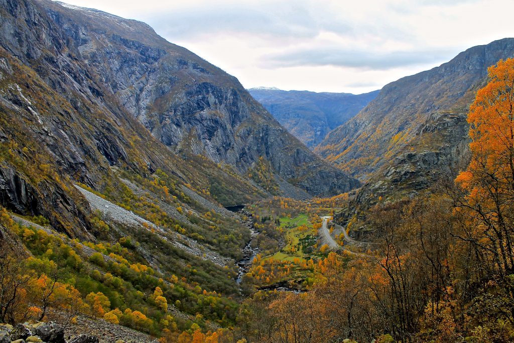Utsikt til Måbødalen på vei opp til Måbøberget.