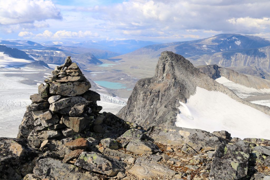 Toppen av Søre Veotinden (2.267 moh).