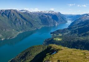 Sørfjorden og Odda sett fra Hanakamb.