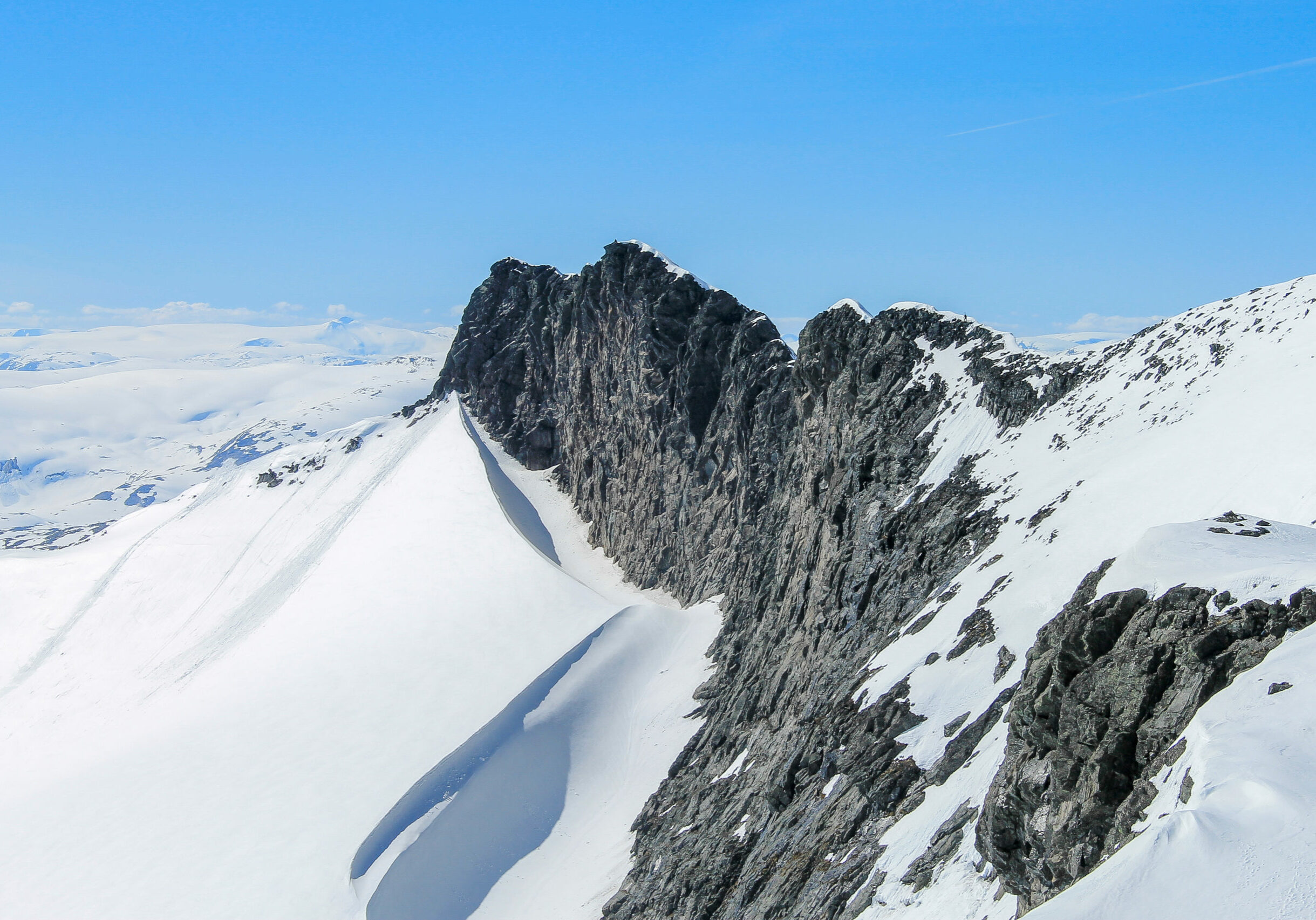 Den flotte fjellryggen til Skeie (2.118 moh) 